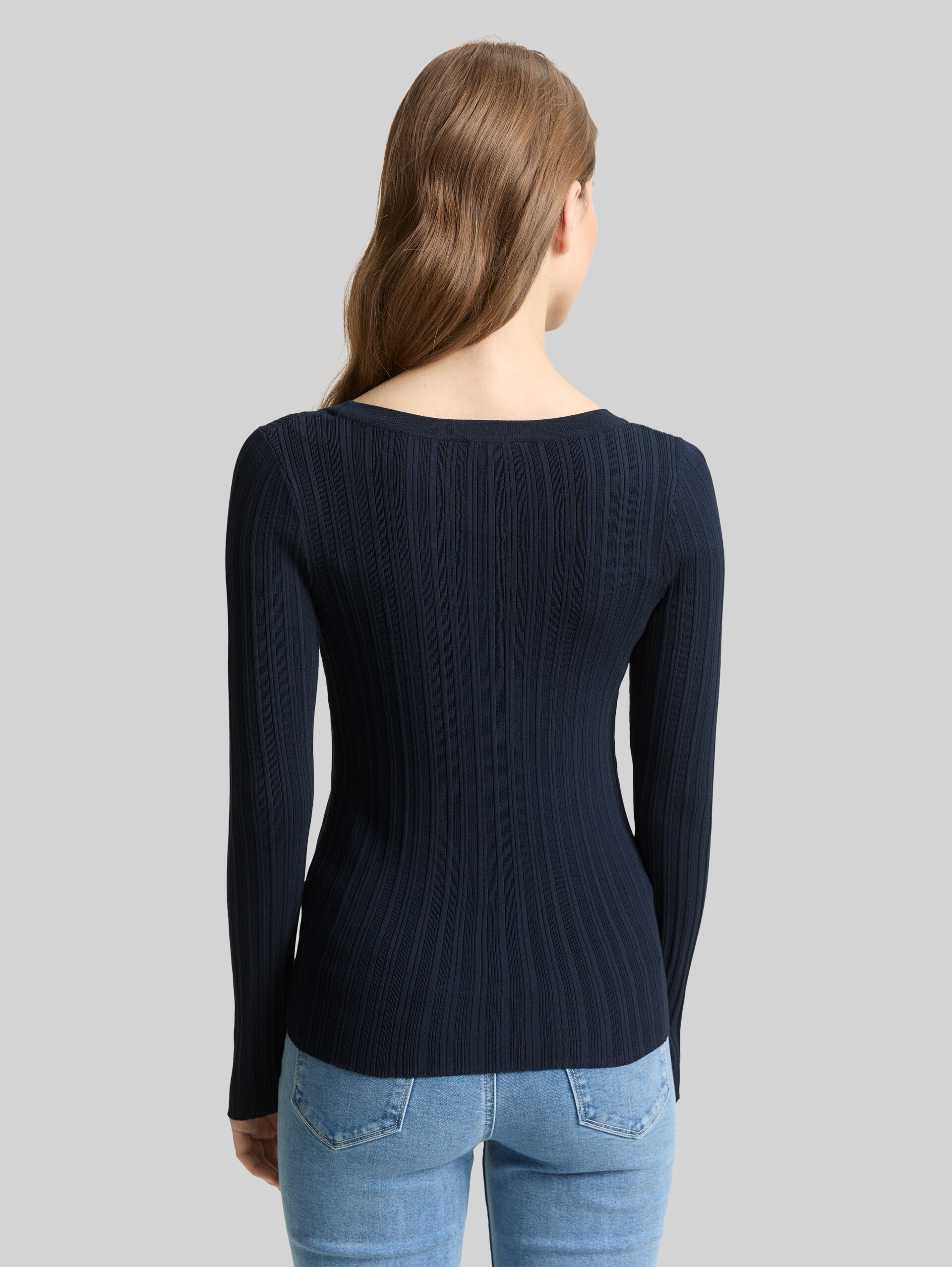 Tight fit knitted jumper with ribbed texture - sky captain blue