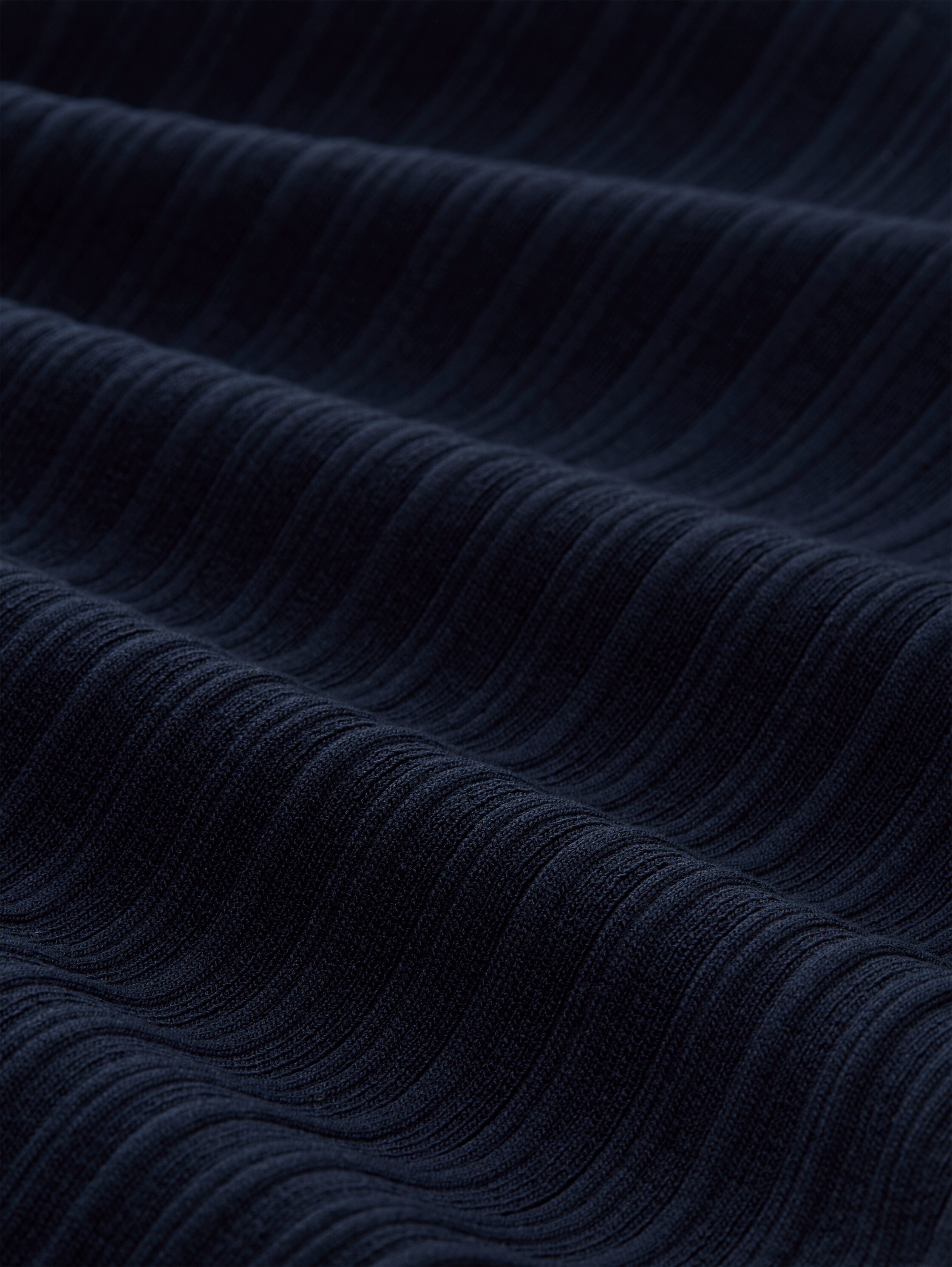 Tight Fit Strickpullover mit Rippstruktur - sky captain blue - Material-Ansicht