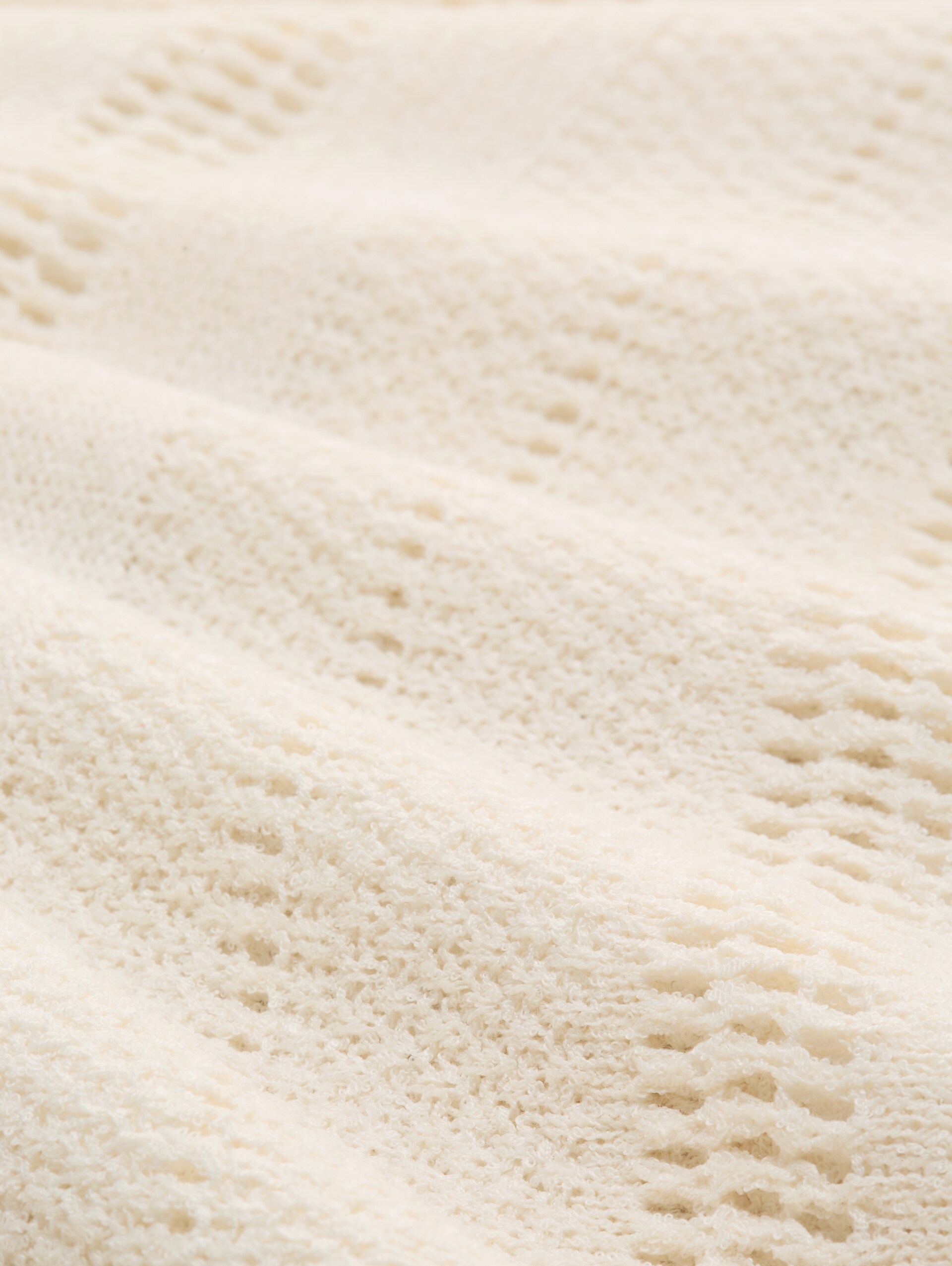 Relaxed fit knitted jumper with eyelet pattern - Gardenia White - Material view