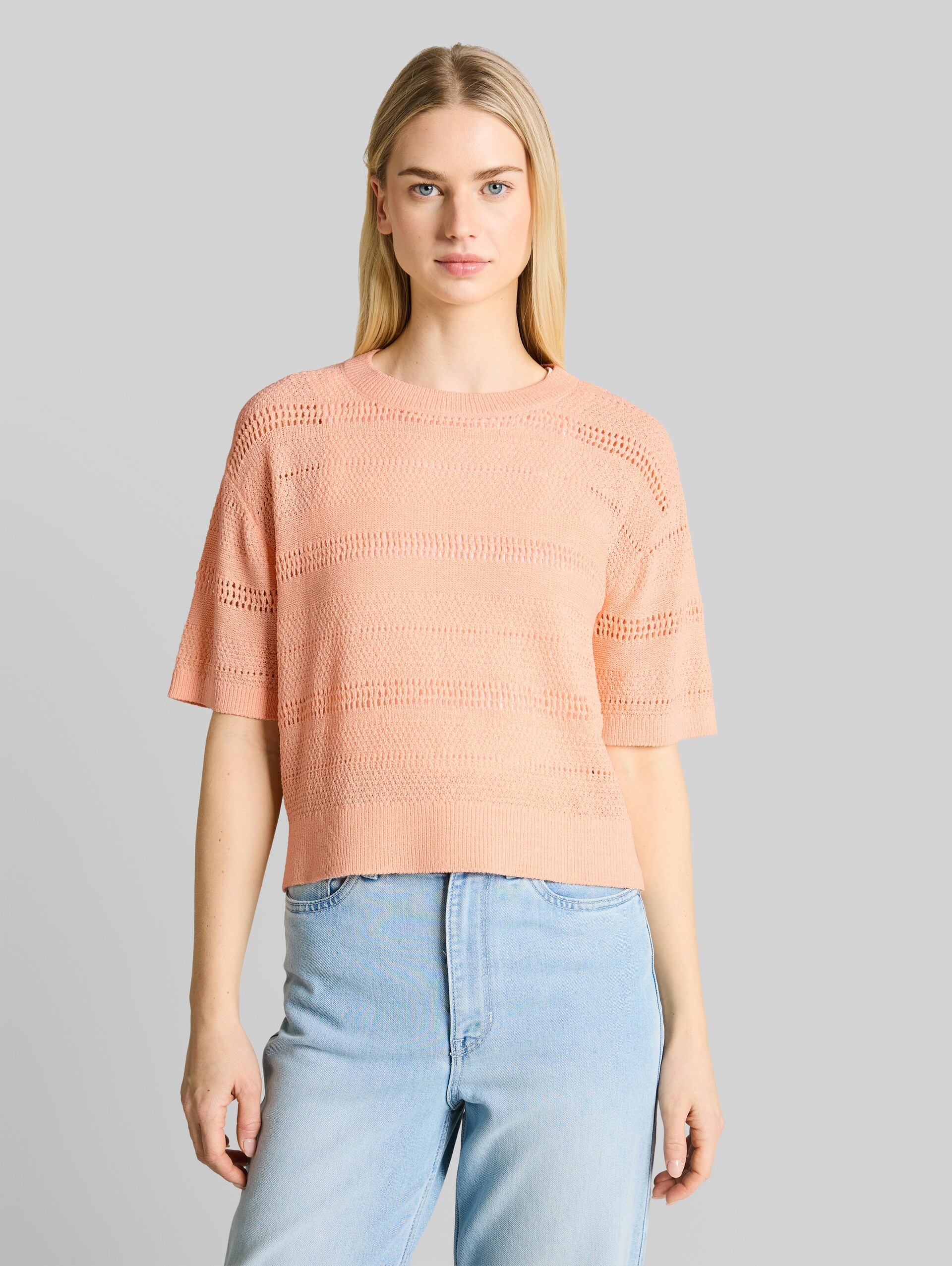 Pull en maille ample à motif ajouré - Orange Parfait - Découpe Vue de face du modèle