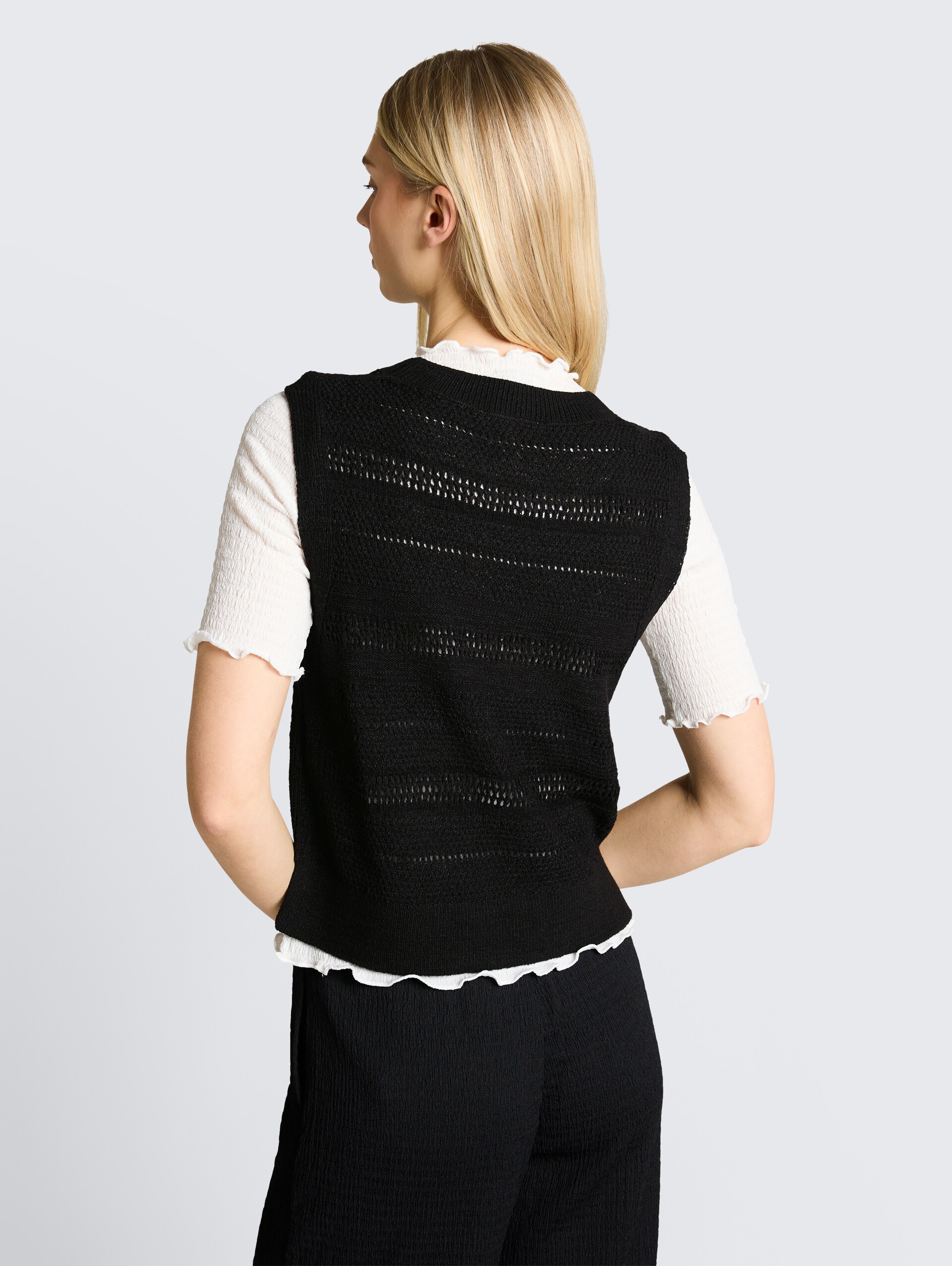 Pullunder met gaatjespatroon - deep black