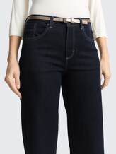 TTNELMA CULOTTE Stretch Jeans mit Gürtel - Clean Rinsed Blue Denim - Detail-Model-Ansicht
