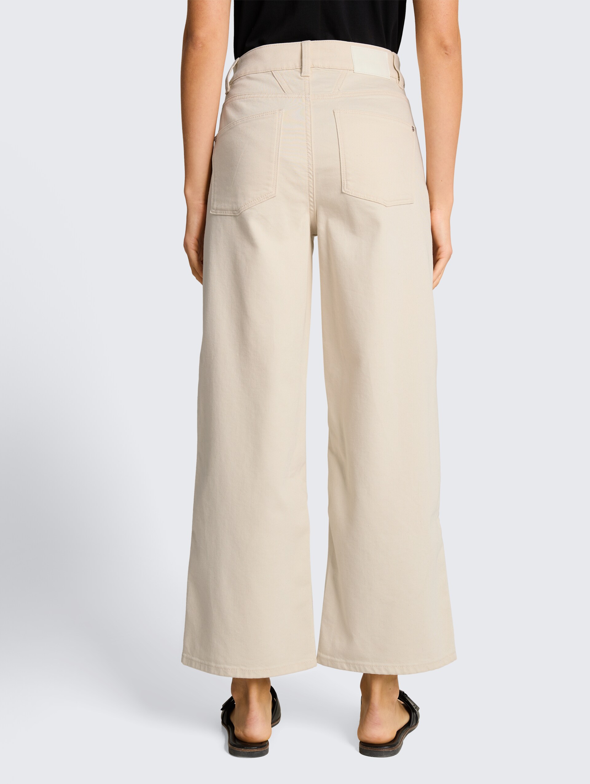 TTNELMA CULOTTE Jeans - raw offwhite denim - Auschnitt Model-Rückansicht