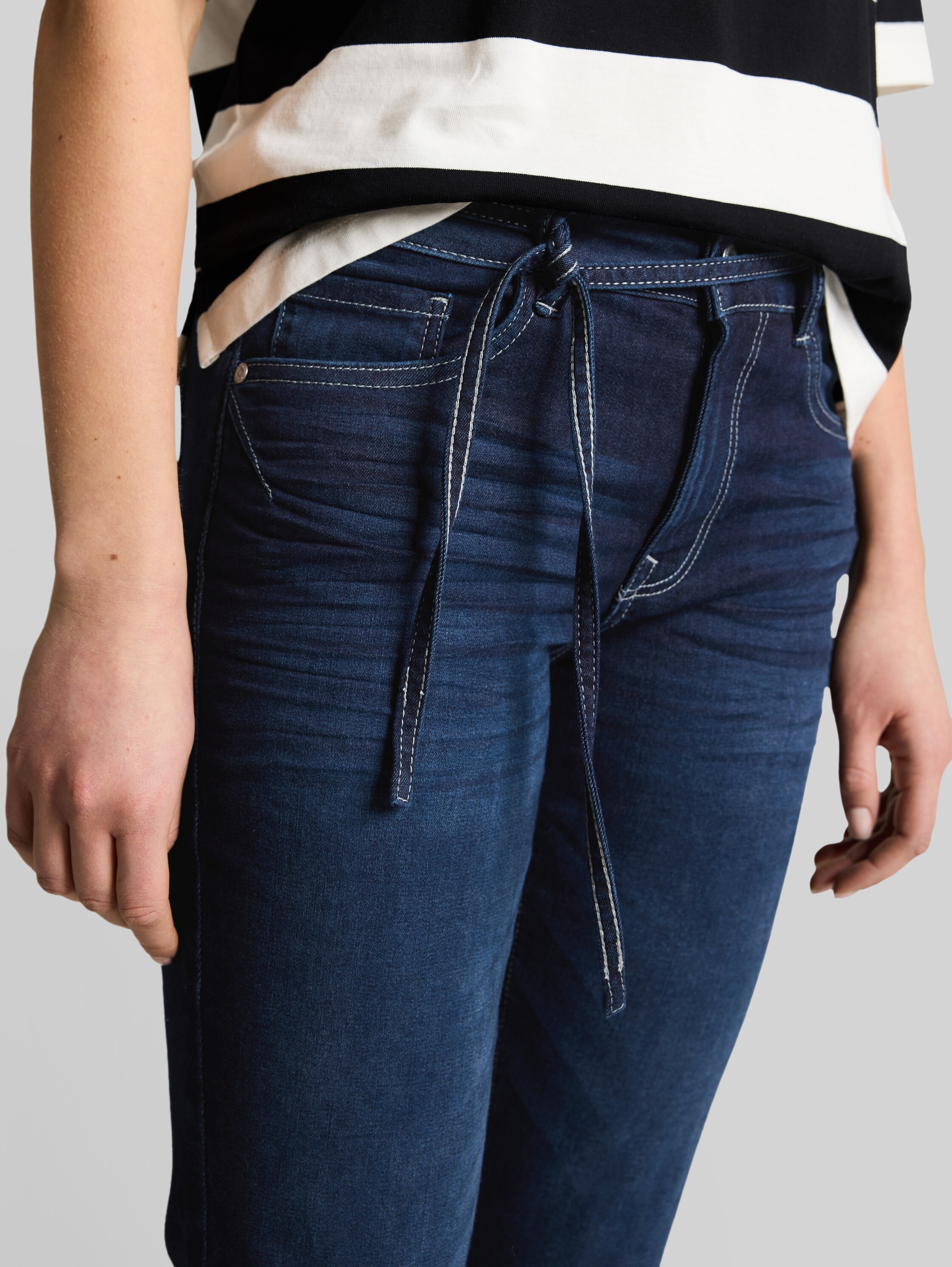 Дънки LENE Slim Cropped Stretch с колан за връзване - Image 6