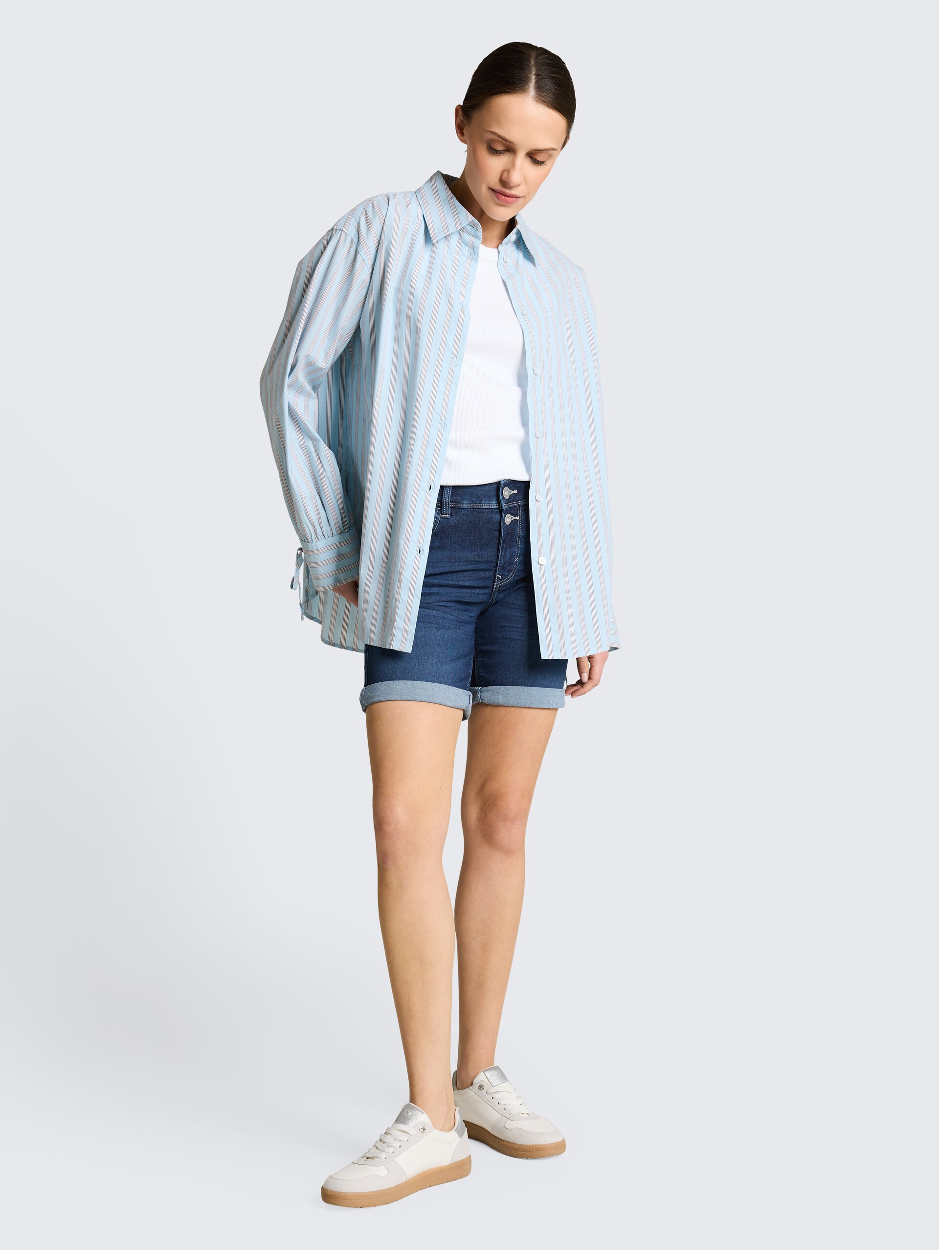 TTLENE SLIM Bermuda-jeansshort met veel stretch - Used Dark Stone Blue Denim - Model vooraanzicht