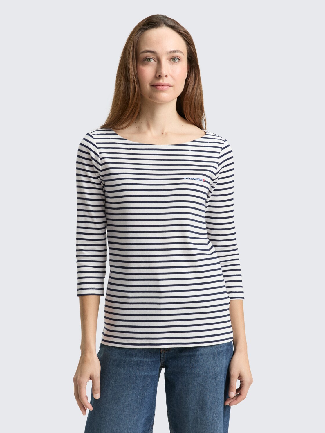 Langarmshirt mit Streifenmuster - offwhite navy blue stripe - Ausschnitt Model-Vorderansicht