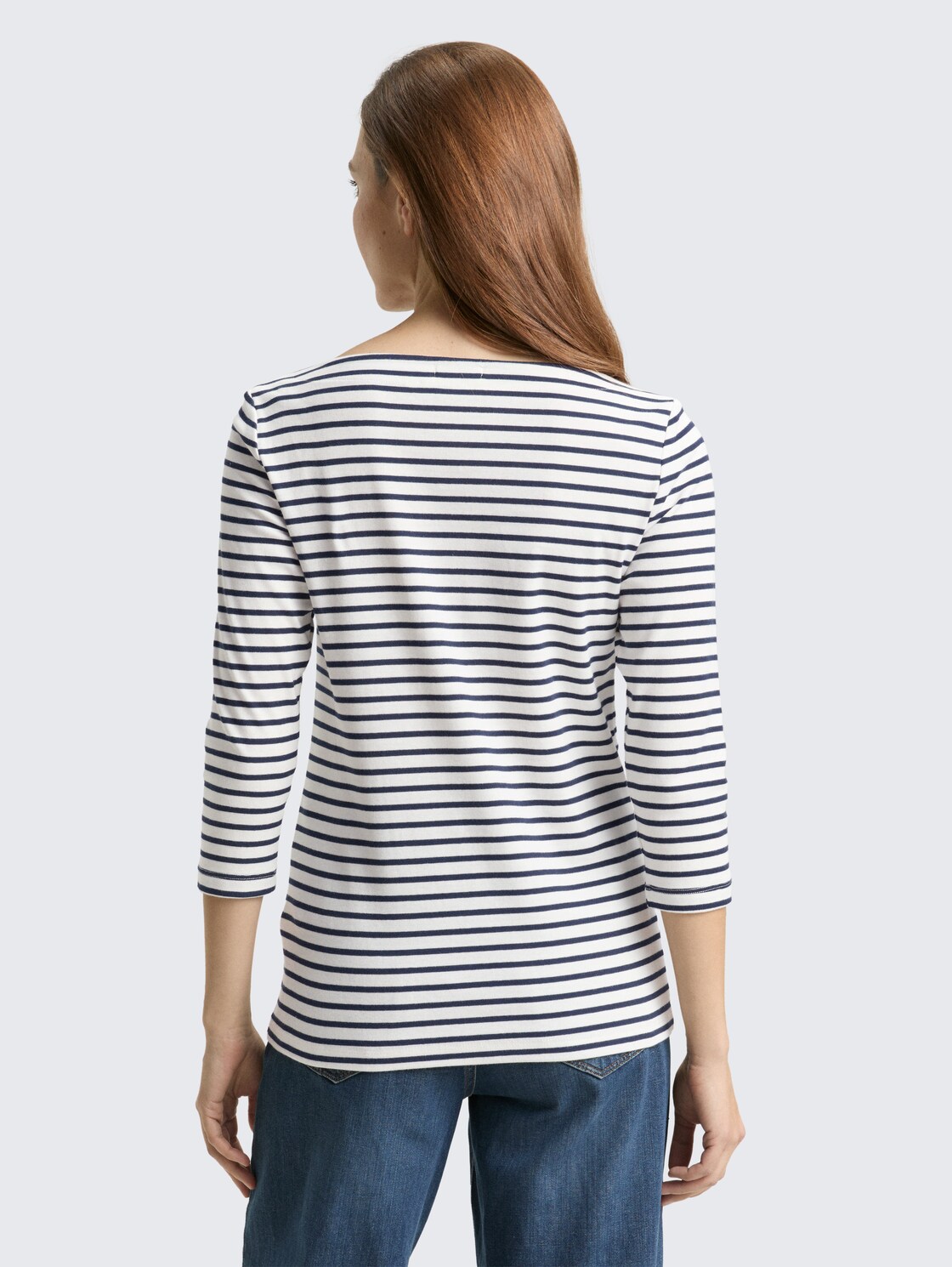 Langarmshirt mit Streifenmuster - offwhite navy blue stripe - Auschnitt Model-Rückansicht