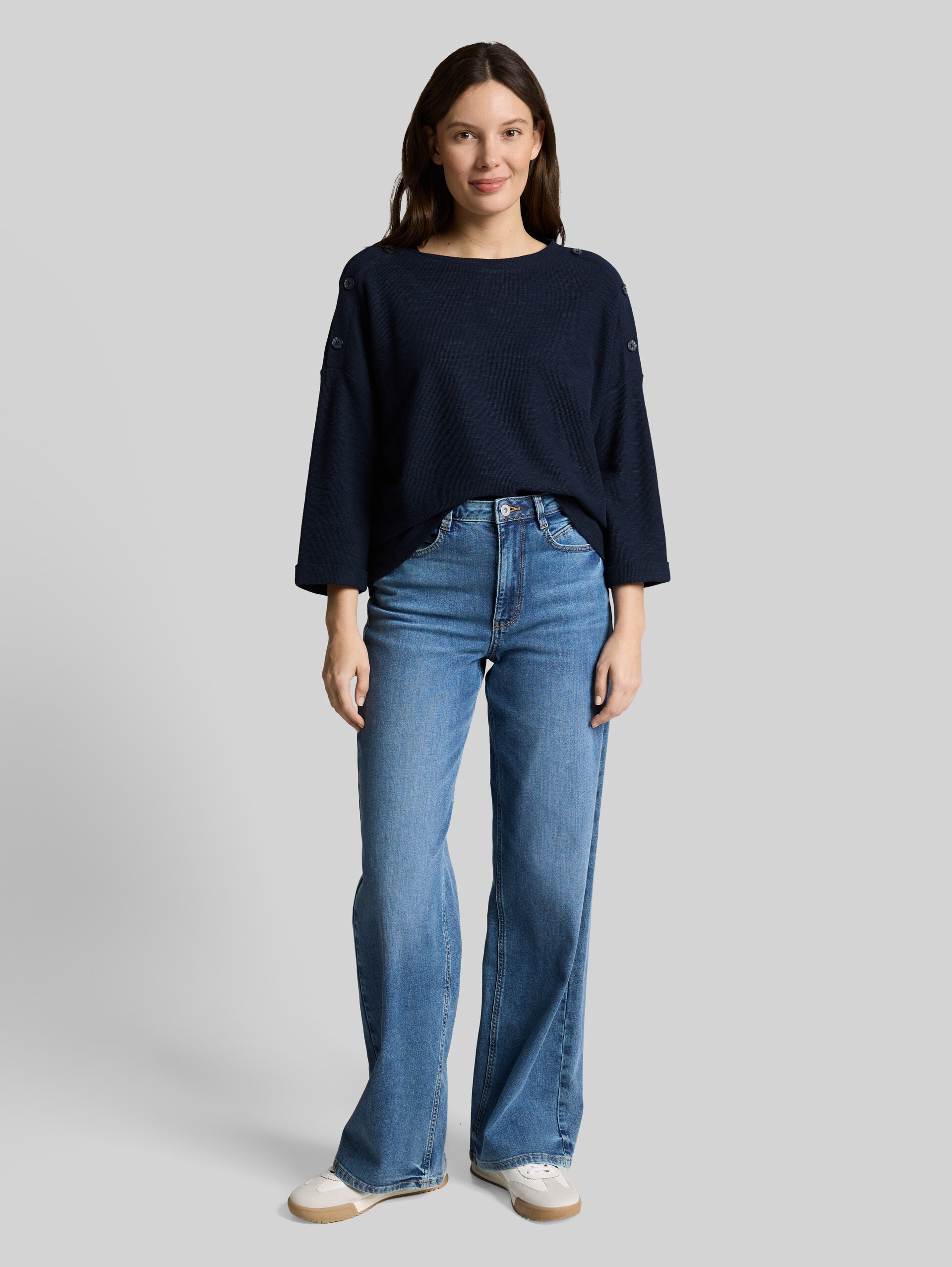 Long-sleeved shirt with button details - sky captain blue - Model front view