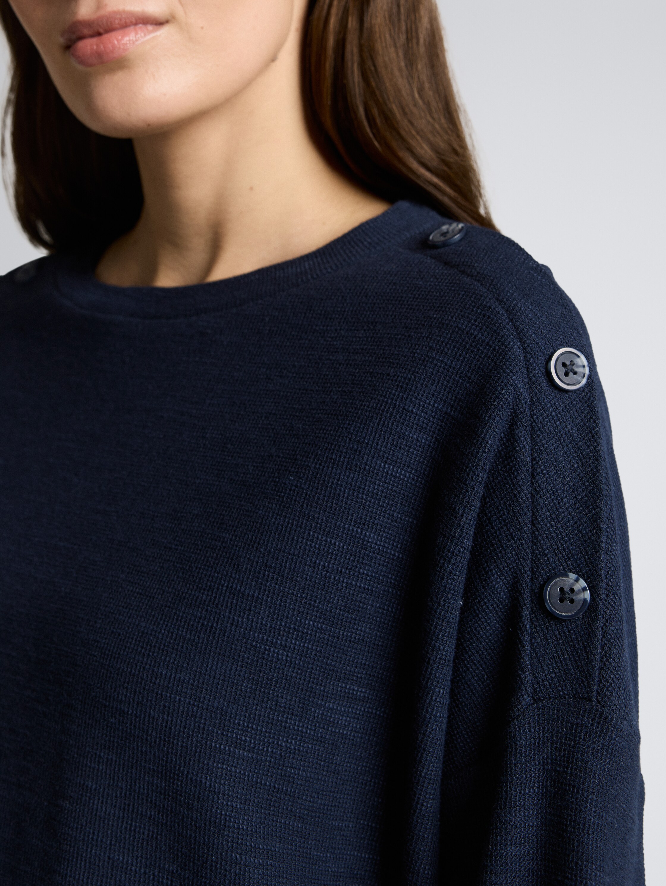 T-shirt à manches longues avec détails boutonnés - sky captain blue - Vue détaillée du modèle