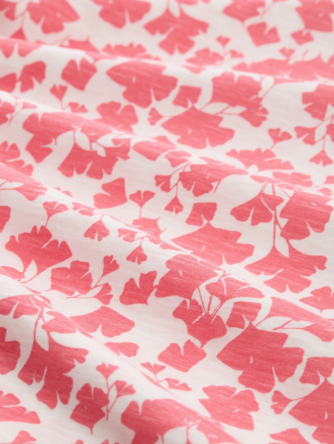 T-Shirt aus Baumwolle - coral pink ginkgo minimal - Material-Ansicht