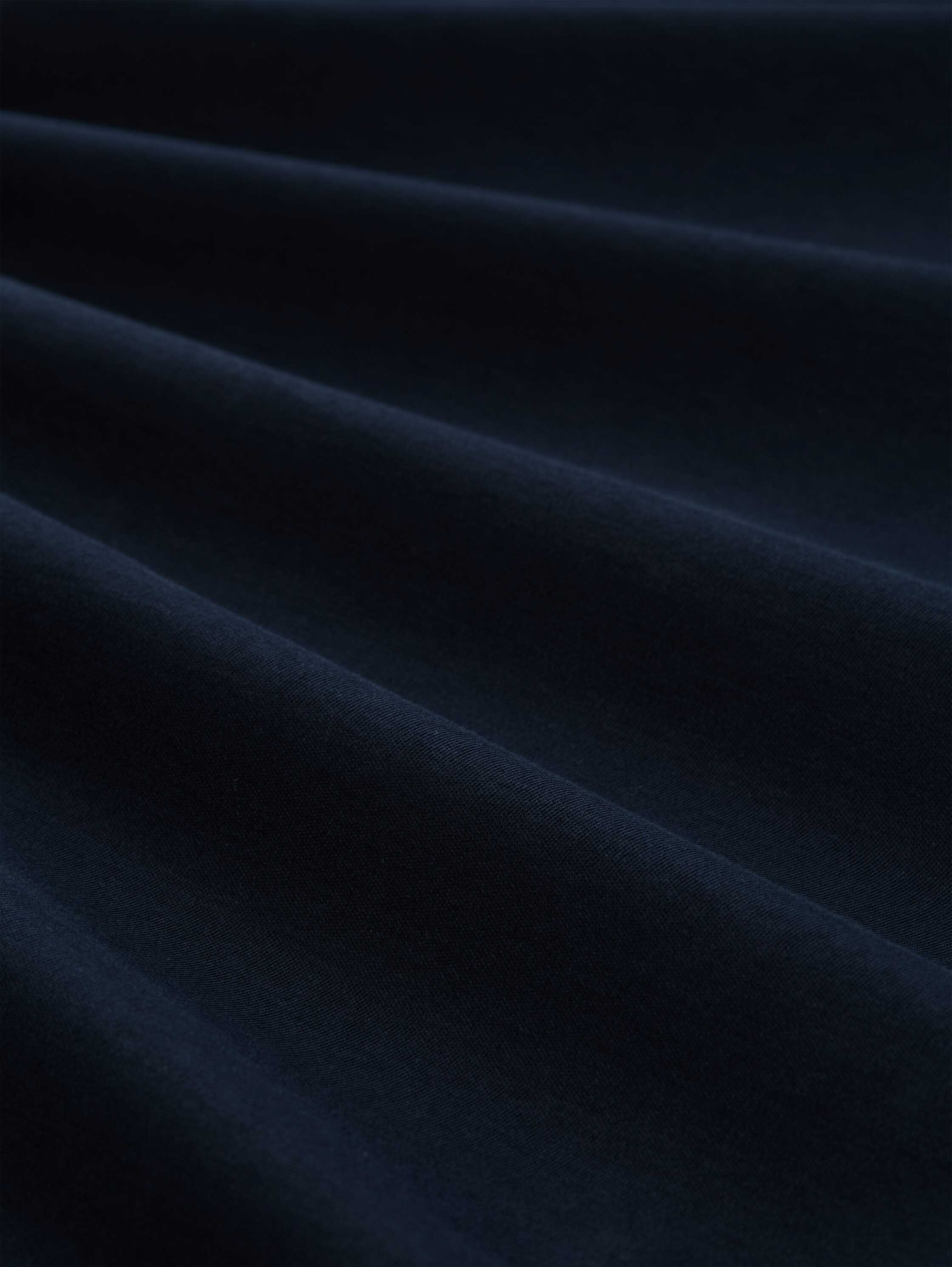 Basic T-Shirt aus Baumwolle - sky captain blue - Material-Ansicht