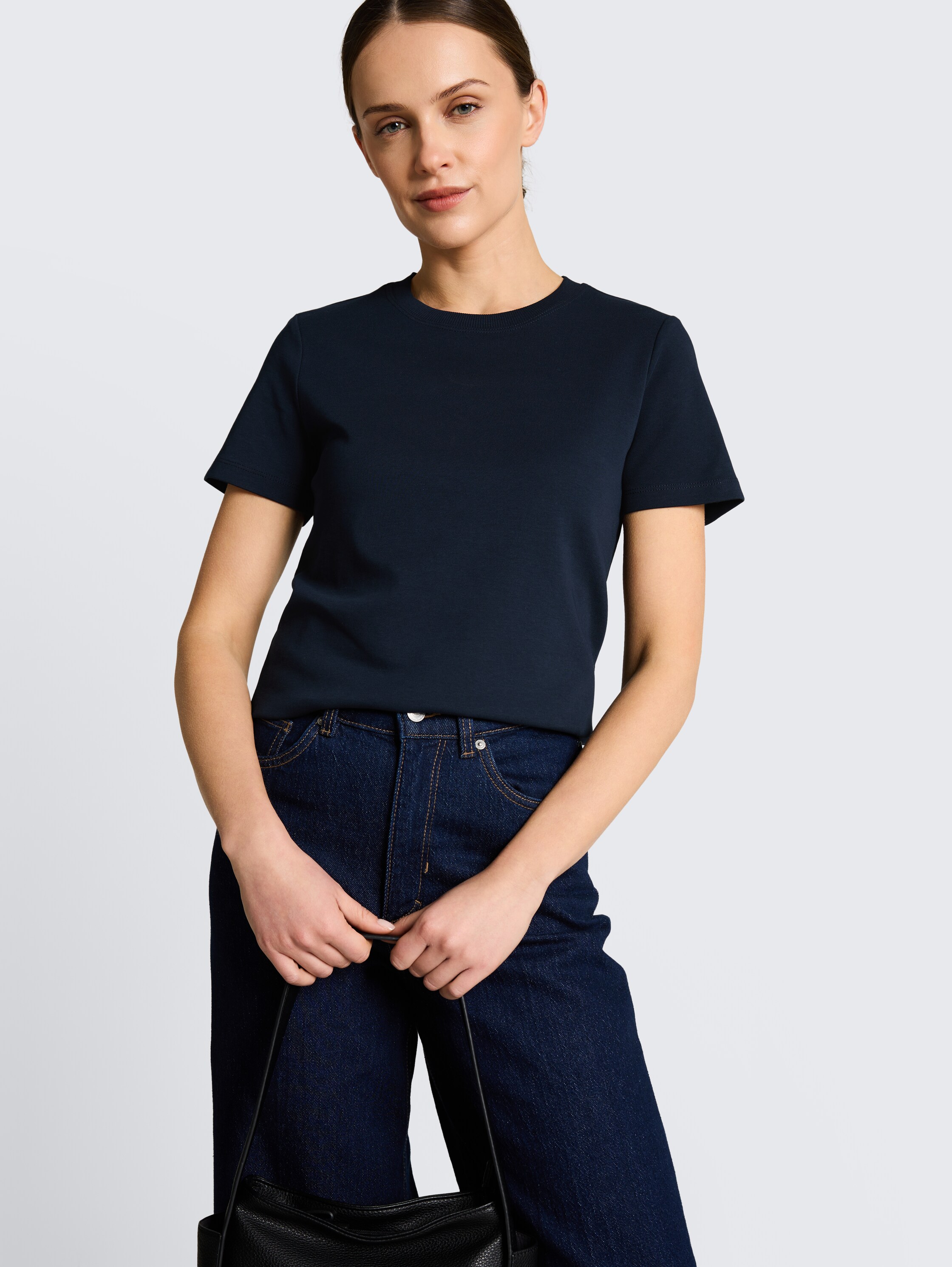 T-shirt basique en coton - sky captain blue - Vue détaillée du modèle