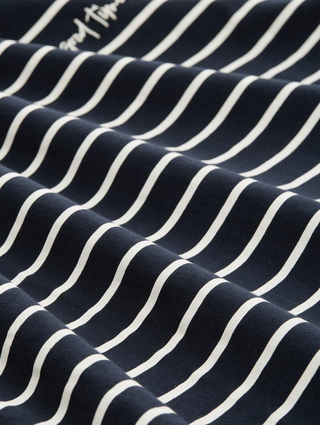 T-Shirt mit Streifenmuster - sky captain blue - Material-Ansicht