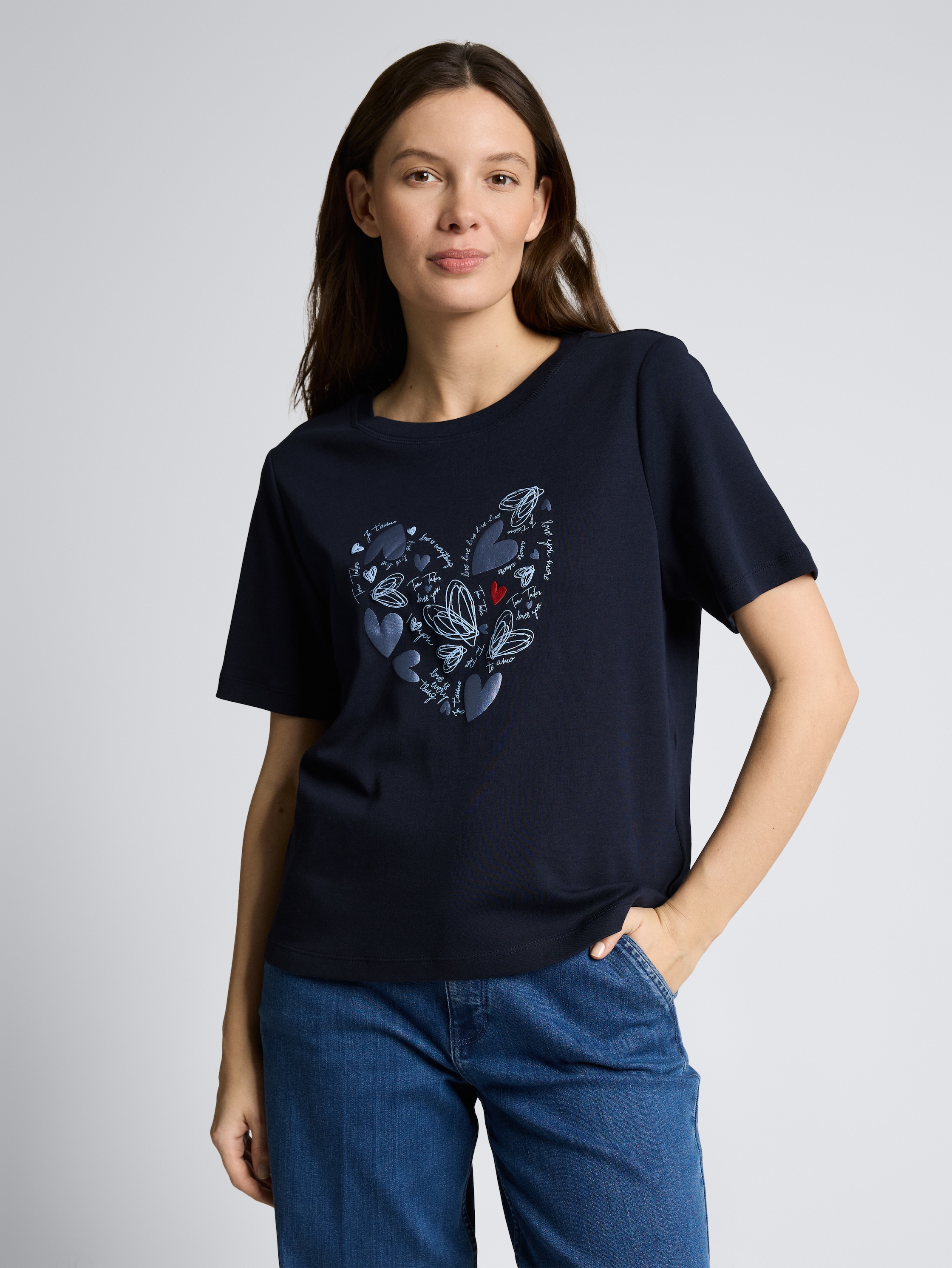 T-Shirt aus Baumwolle - sky captain blue - Ausschnitt Model-Vorderansicht