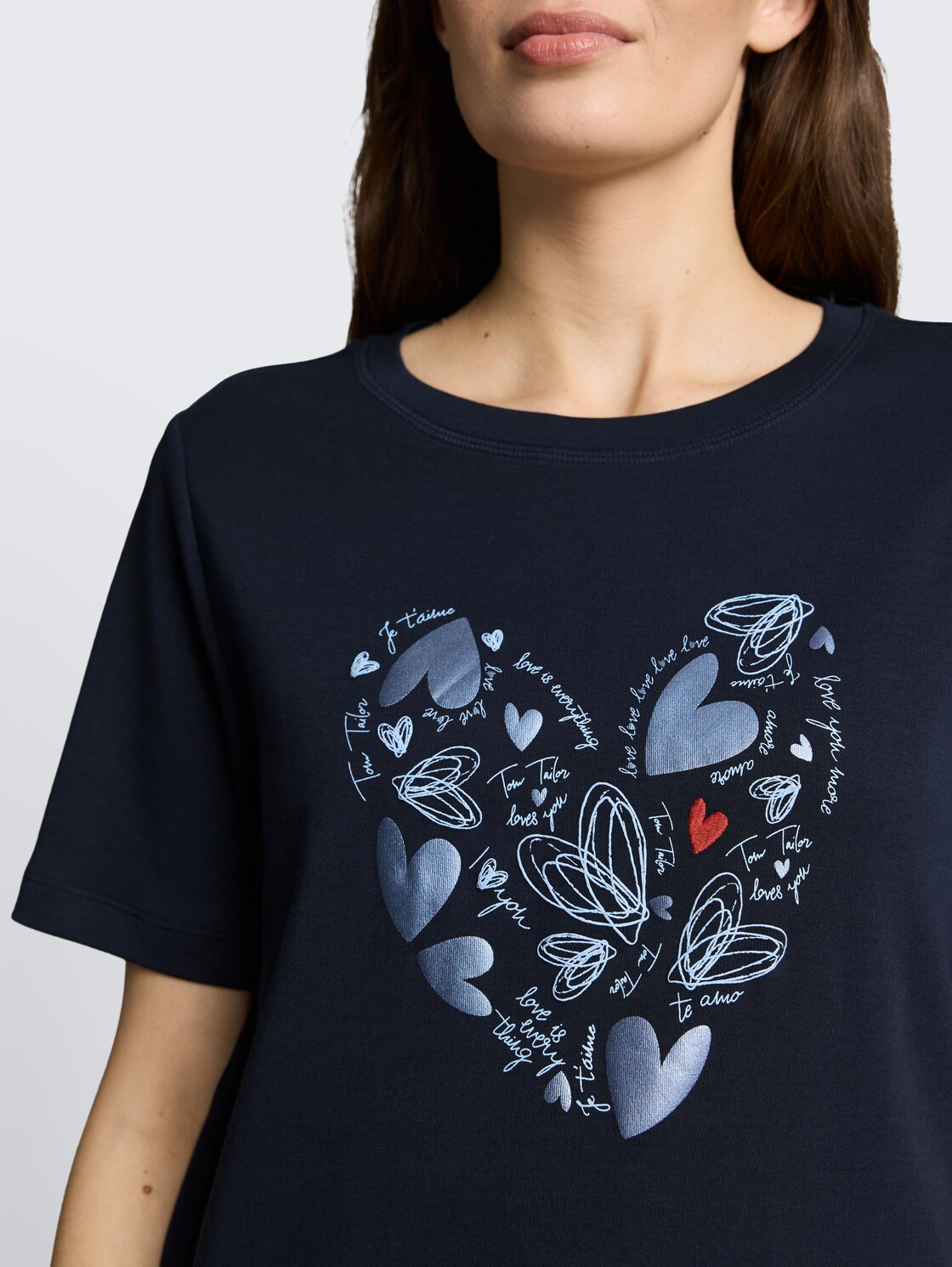 T-Shirt aus Baumwolle - sky captain blue - Detail-Model-Ansicht