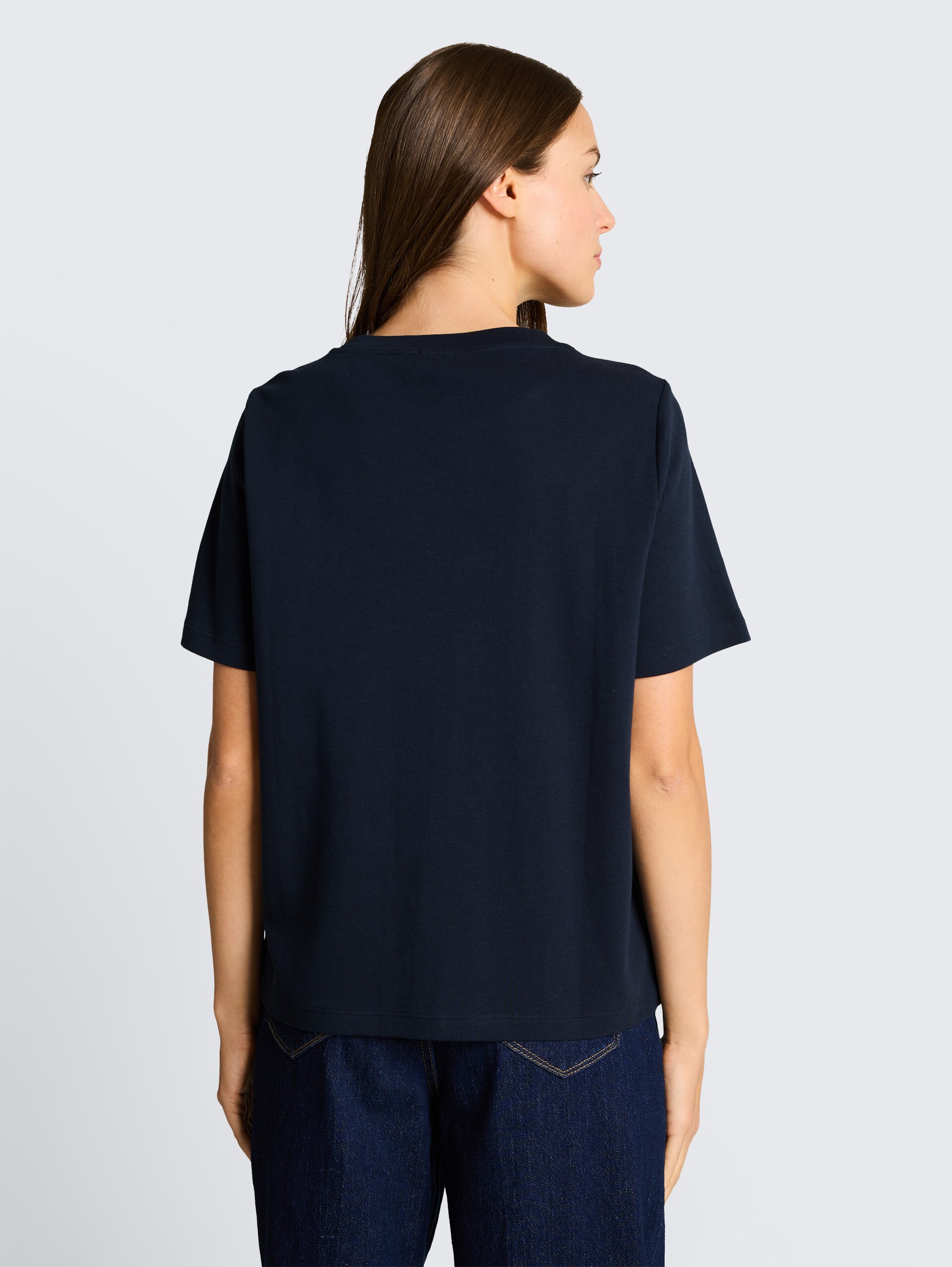 T-Shirt aus Baumwolle - Lunar Eclipse - Auschnitt Model-Rückansicht