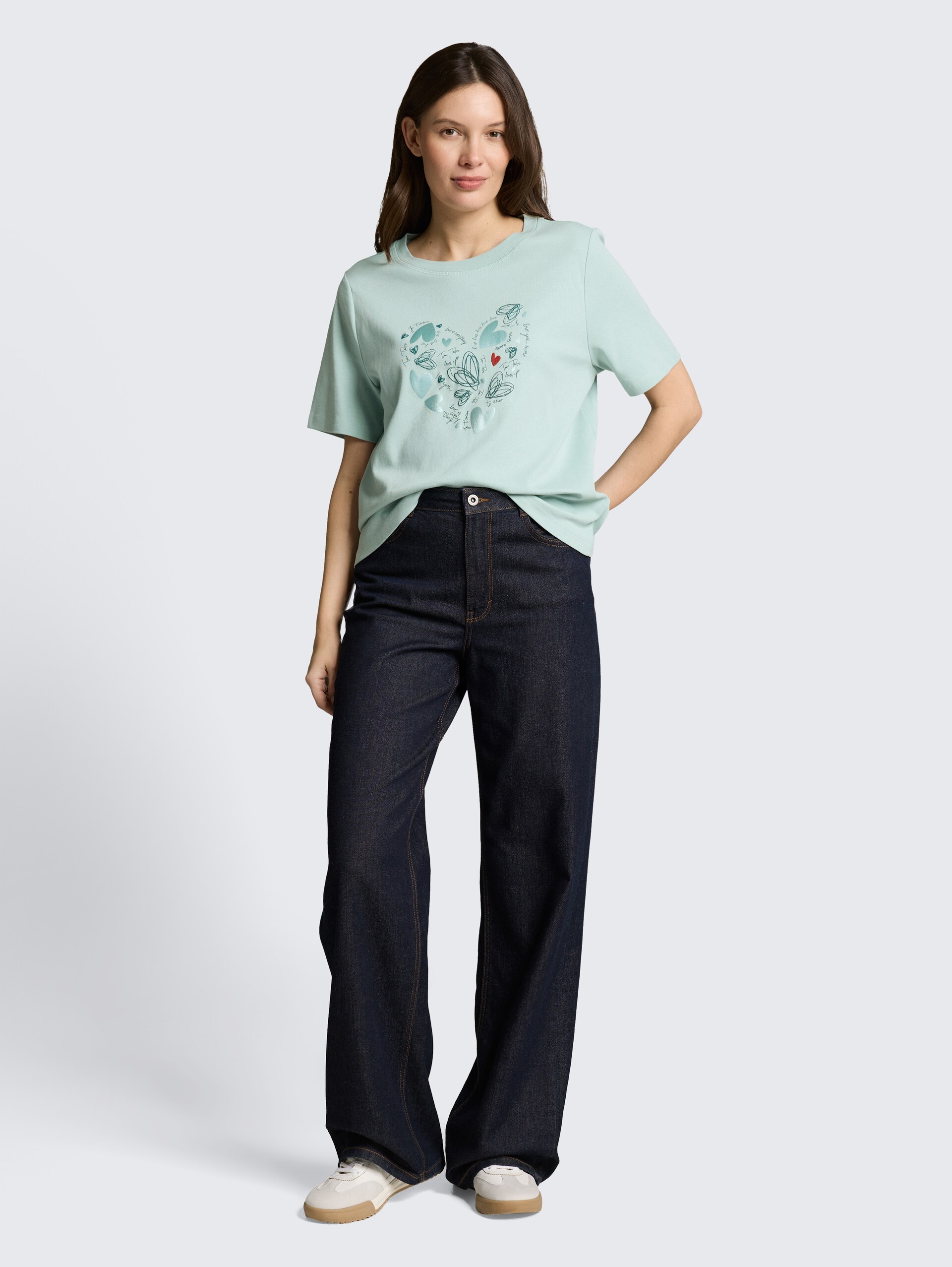 T-Shirt aus Baumwolle - blue haze - Model-Vorderansicht