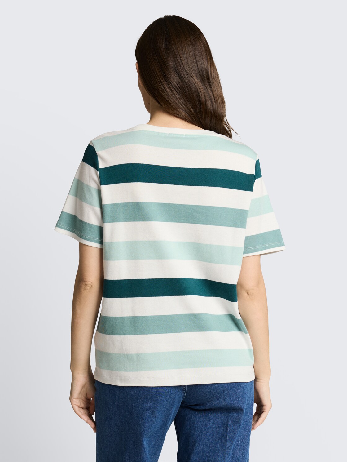 T-Shirt aus Baumwolle - white mint bold stripe - Auschnitt Model-Rückansicht