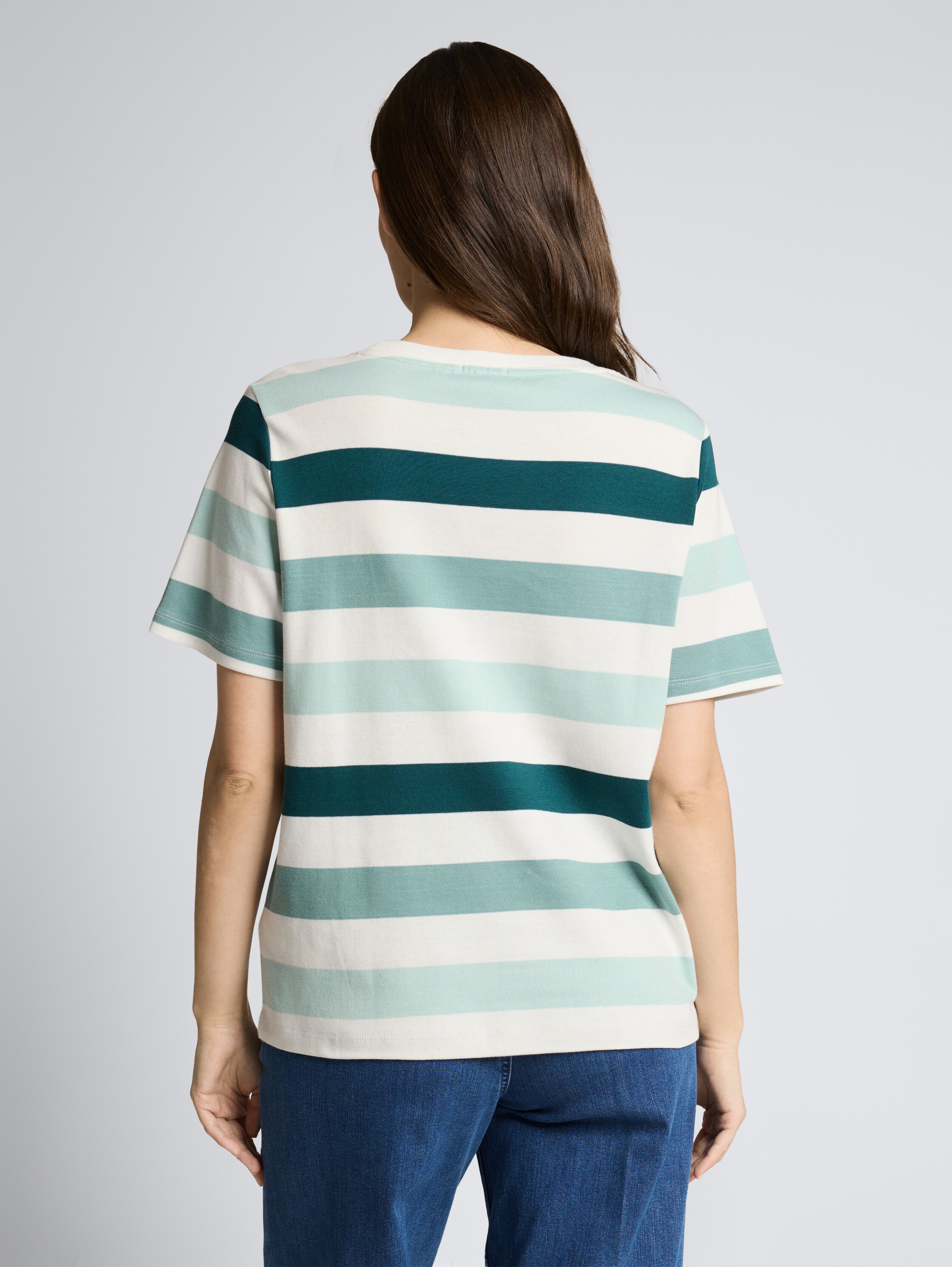 T-shirt van katoen - white mint bold stripe - Neklijn model-achteraanzicht