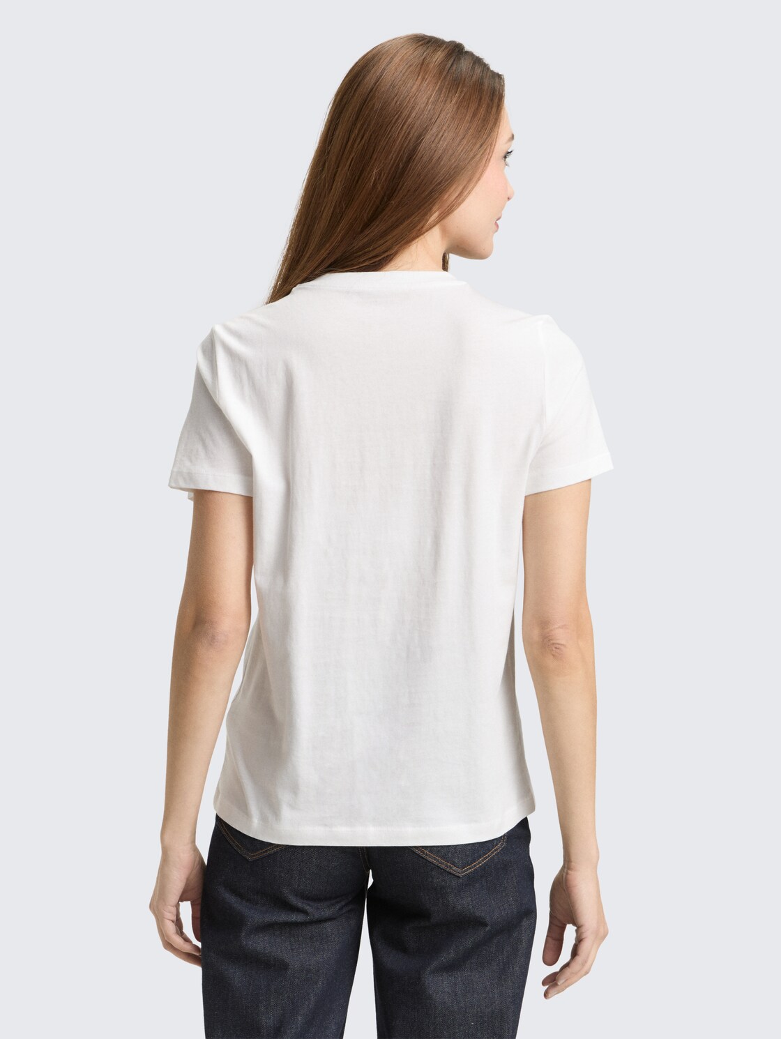 T-Shirt mit Logo-Print - Whisper White - Auschnitt Model-Rückansicht
