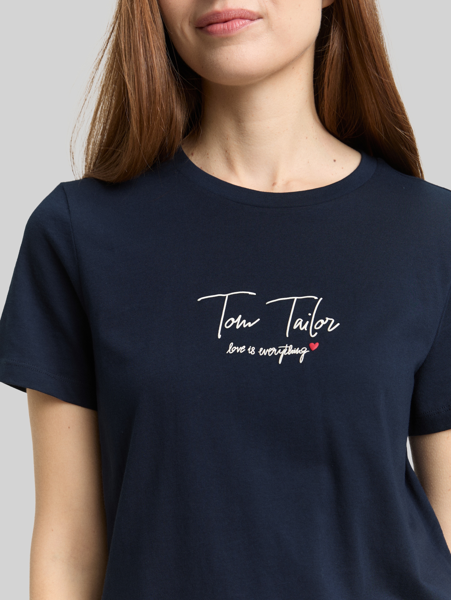 T-shirt with logo print - sky captain blue - Detail model view