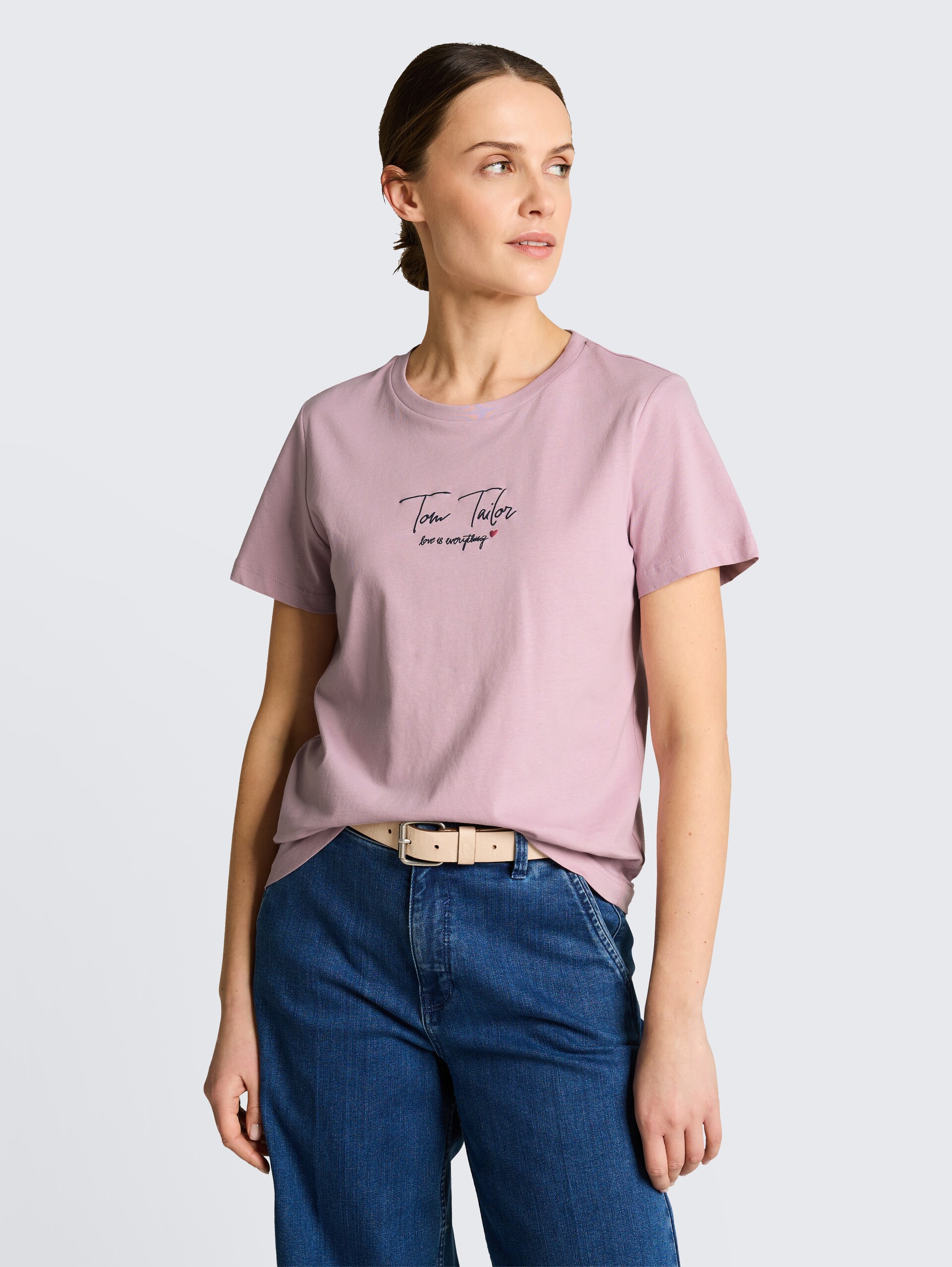 T-Shirt mit Logo-Print - light elderberry - Ausschnitt Model-Vorderansicht