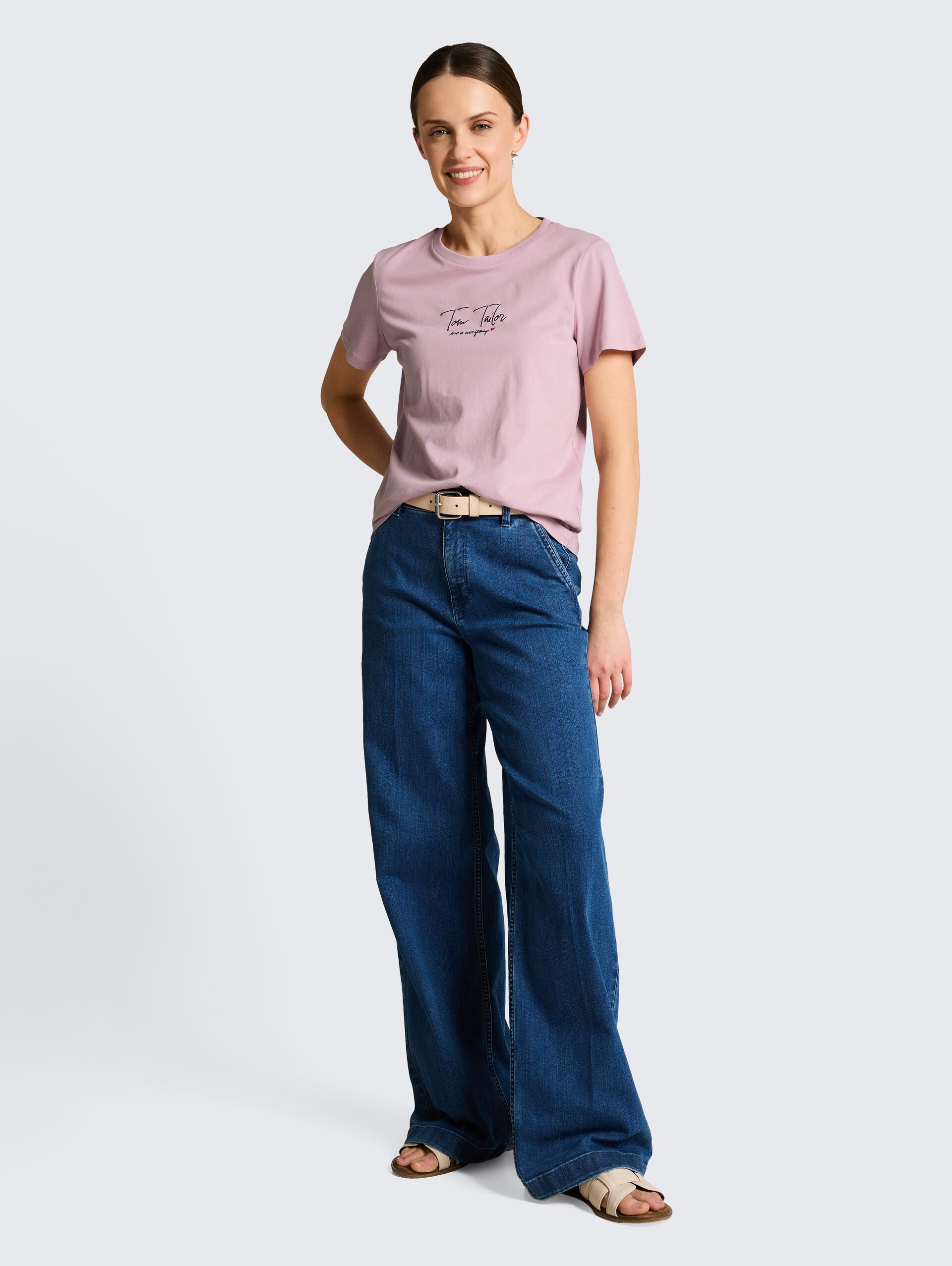 T-Shirt mit Logo-Print - light elderberry - Model-Vorderansicht