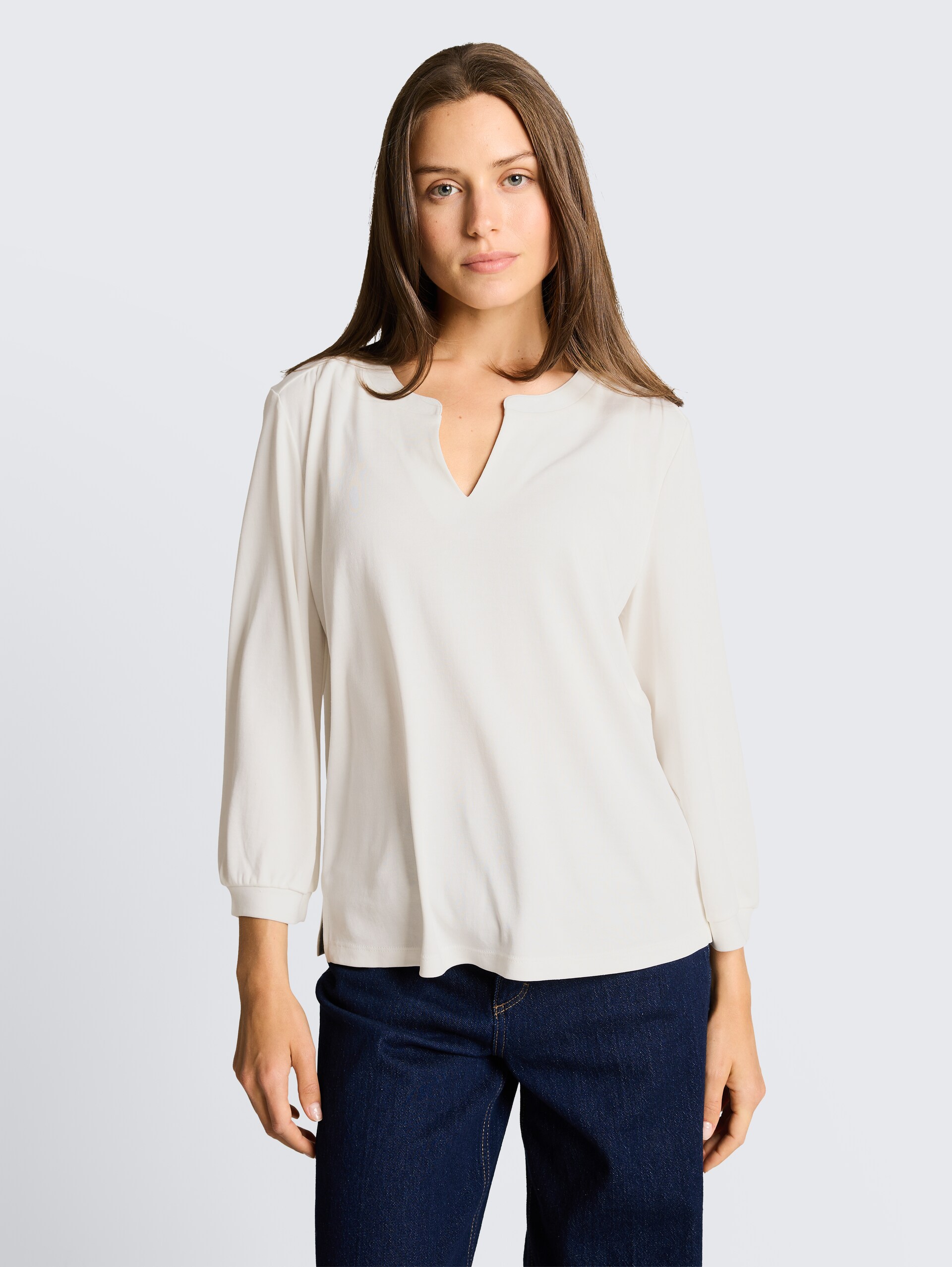 Langarmshirt mit Raffungen - Whisper White - Ausschnitt Model-Vorderansicht