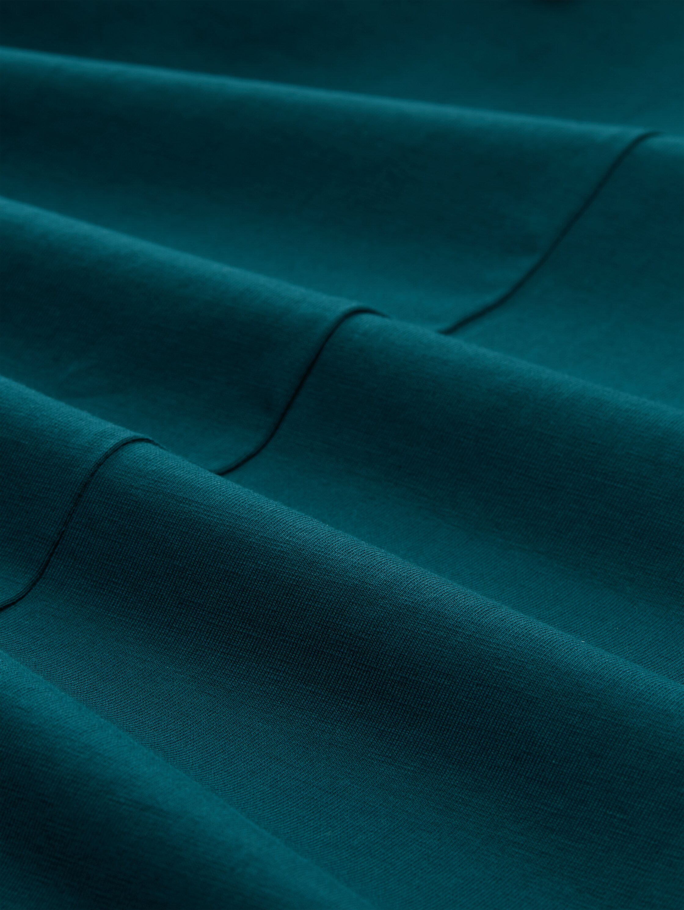 Slim Fit Top mit Rundhalsausschnitt - Deep Meadow Green - Material-Ansicht