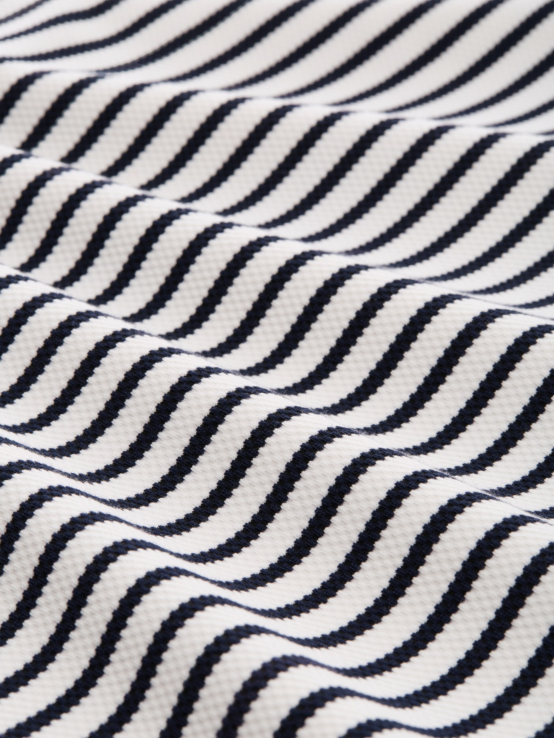 Poloshirt met streepjesmotief - blue offwhite stripe structure - Materiaalweergave