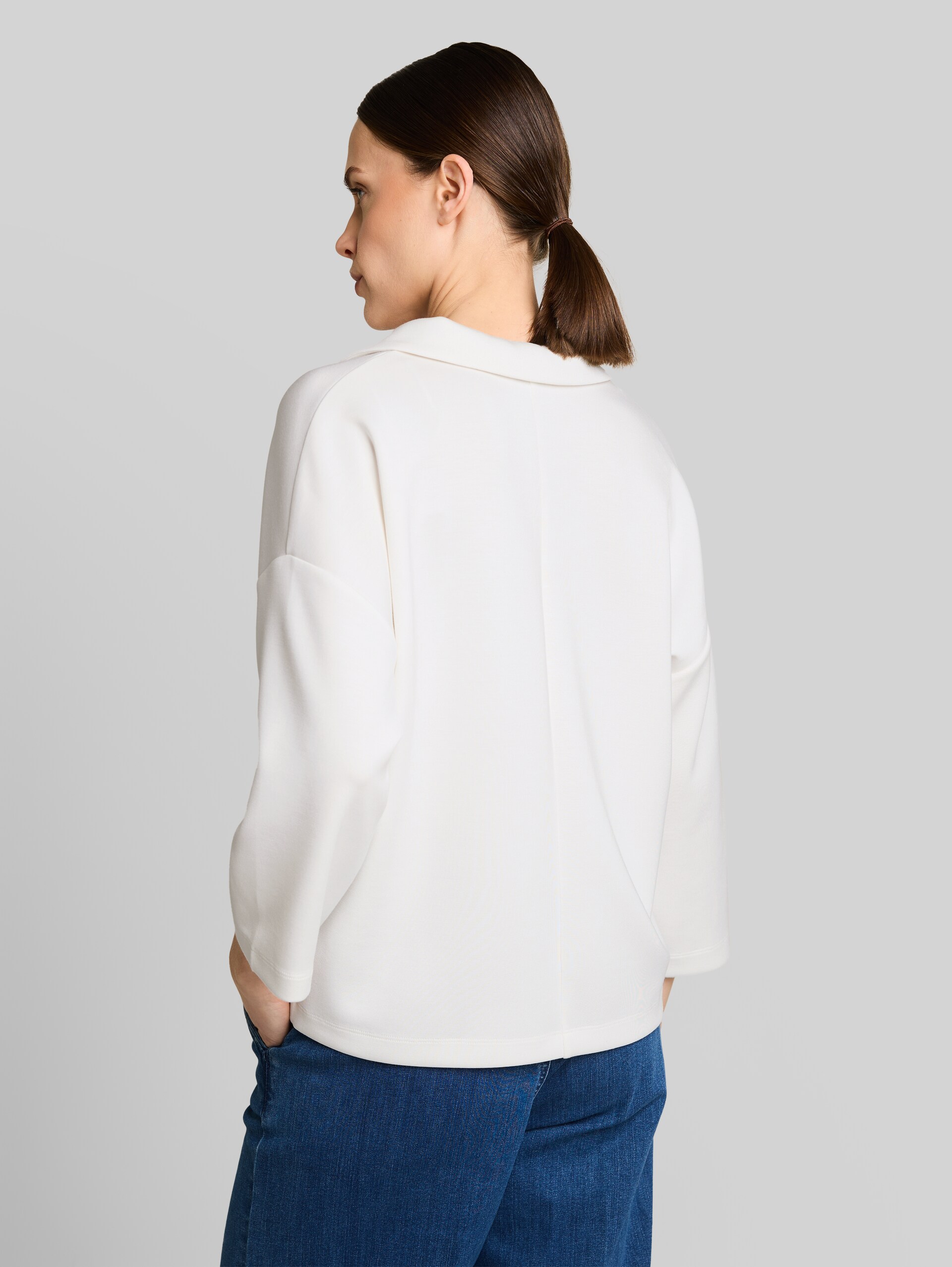 Loose fit scuba long-sleeved shirt with polo collar - Whisper White - Neckline model-back view