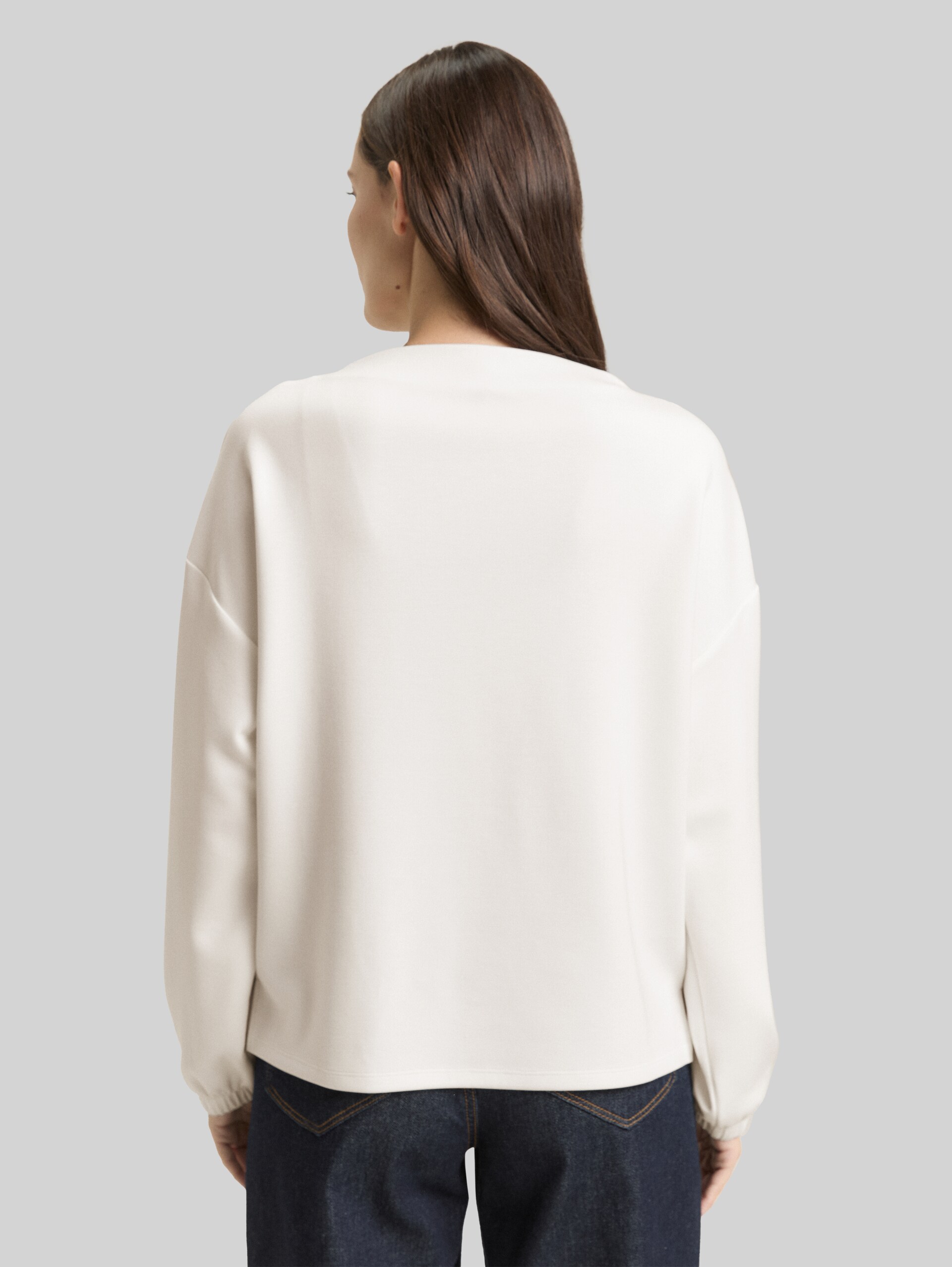 Scuba long-sleeved shirt with 3D print - Whisper White - Neckline model-back view