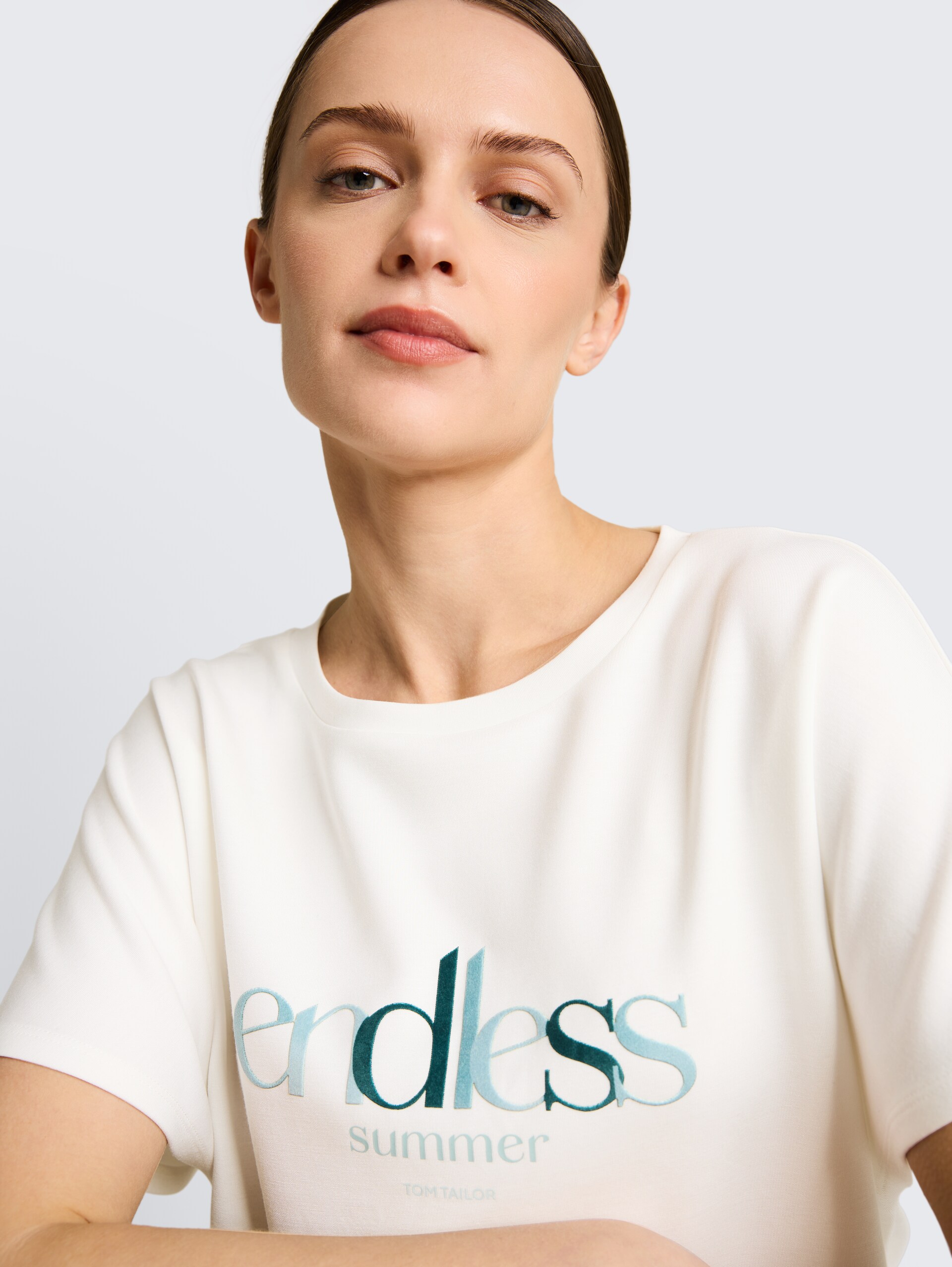 Loose-fit scuba T-shirt with print - Whisper White - Detail model view
