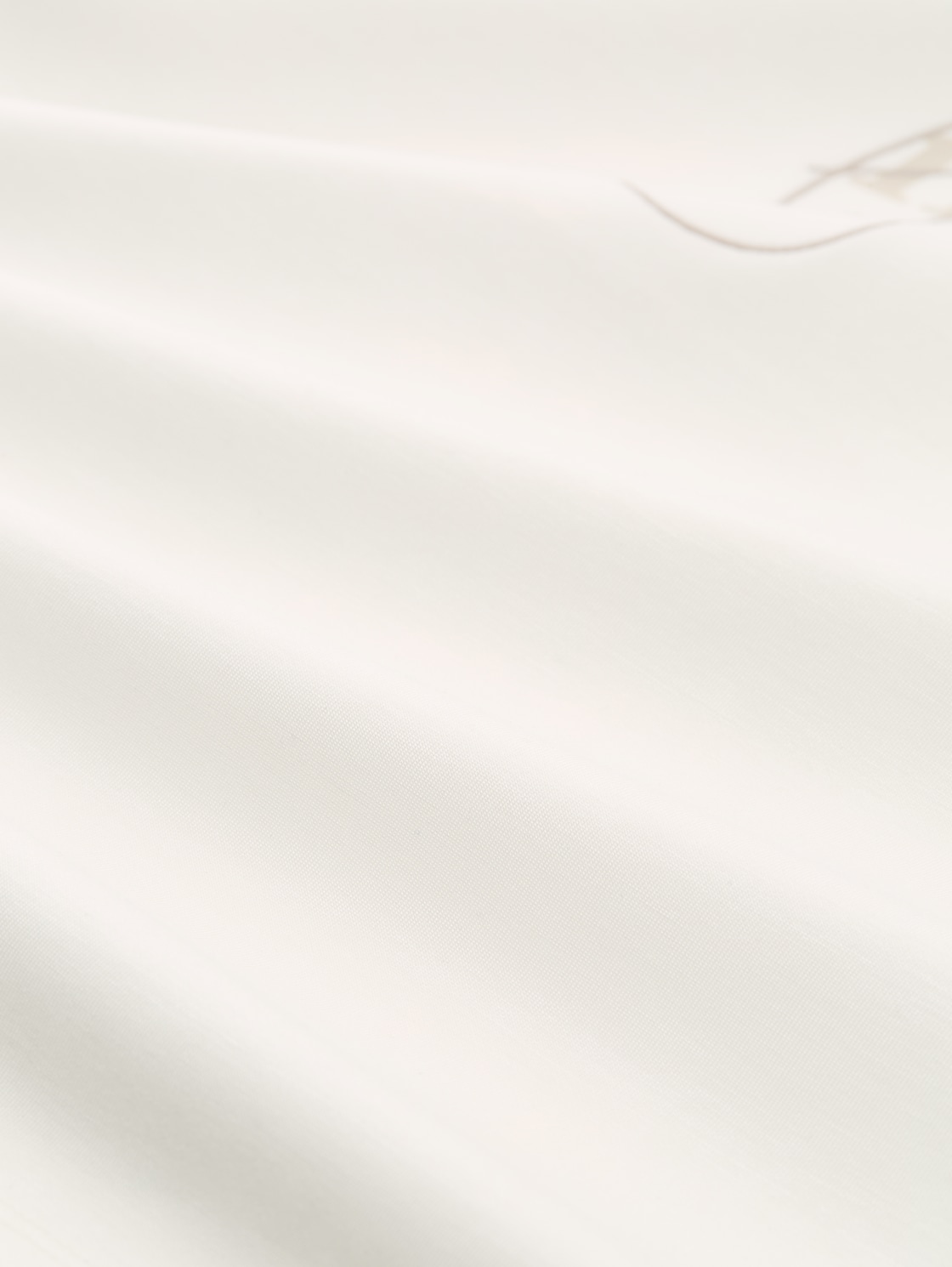 Loose Fit Scuba T-Shirt mit Print - off white 3 - Material-Ansicht