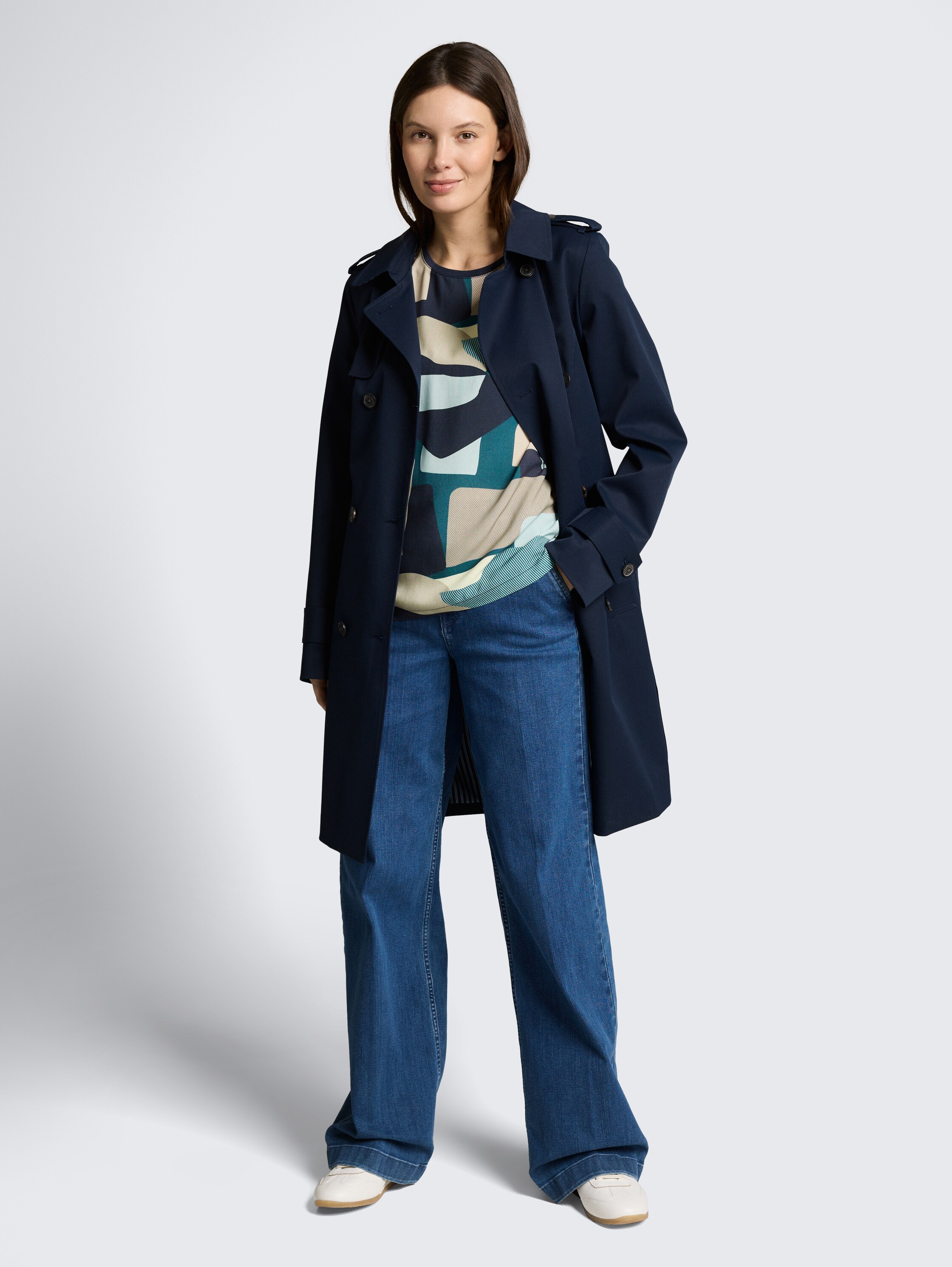 T-shirt in materiaalmix - abstract stripe print - Model vooraanzicht