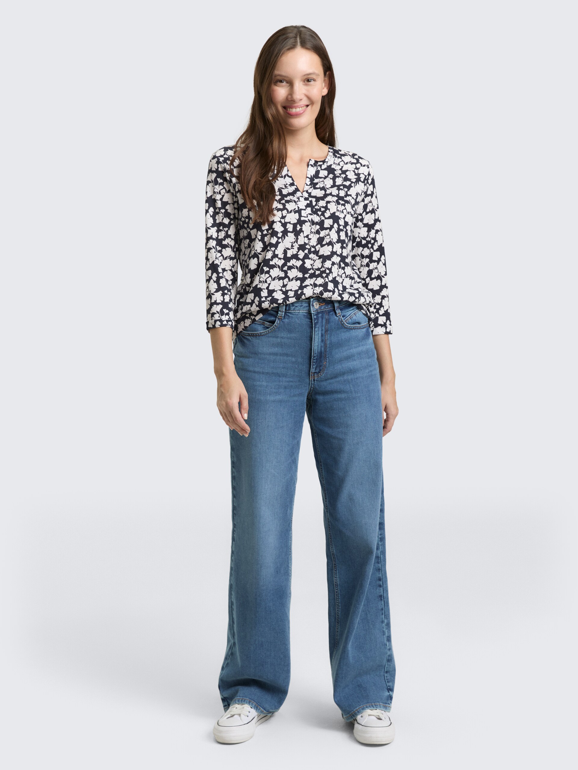 Shirt met lange mouwen met patroon - blue ginkgo minimal - Model vooraanzicht