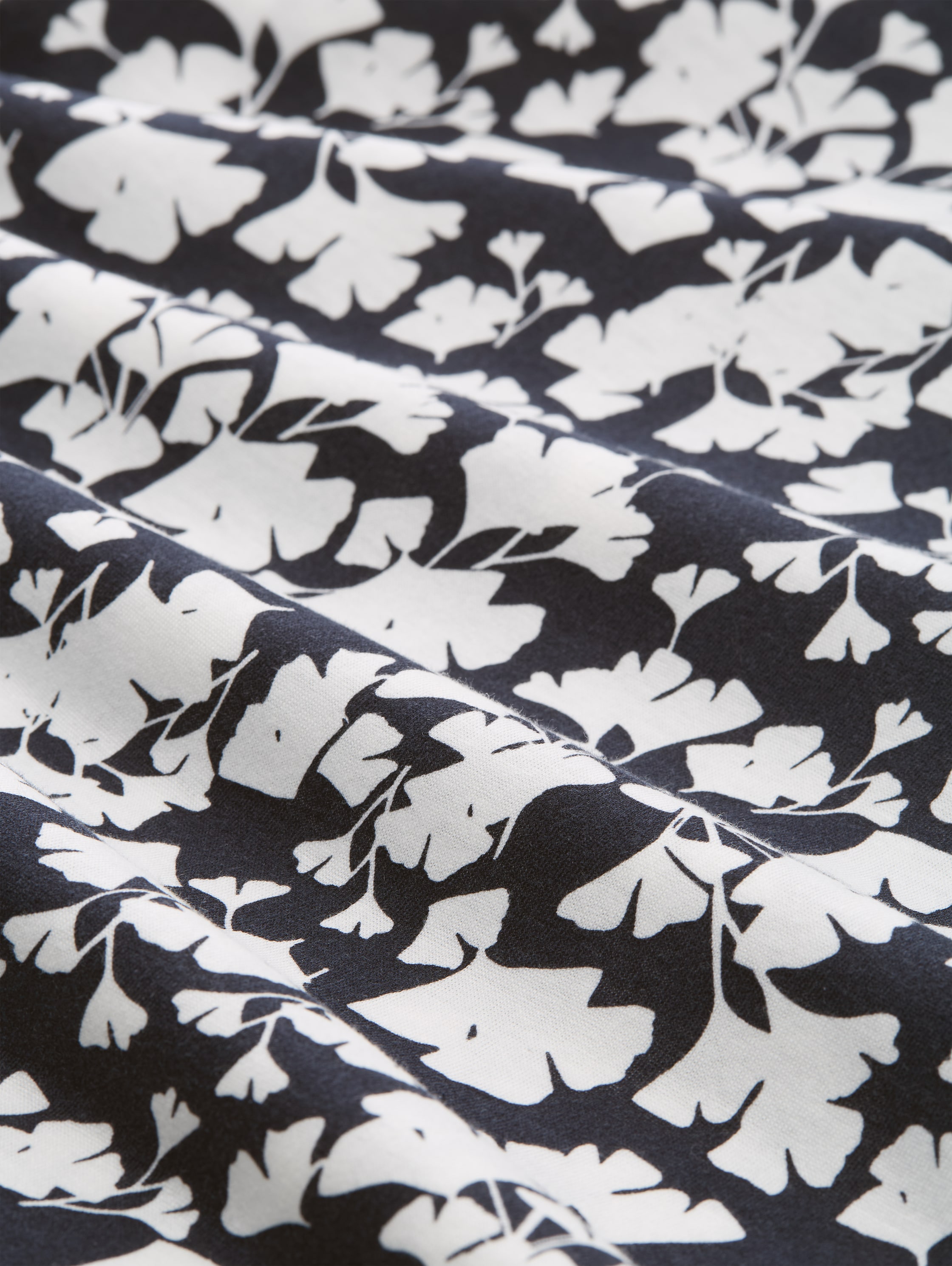 Langarmshirt mit Muster - blue ginkgo minimal - Material-Ansicht