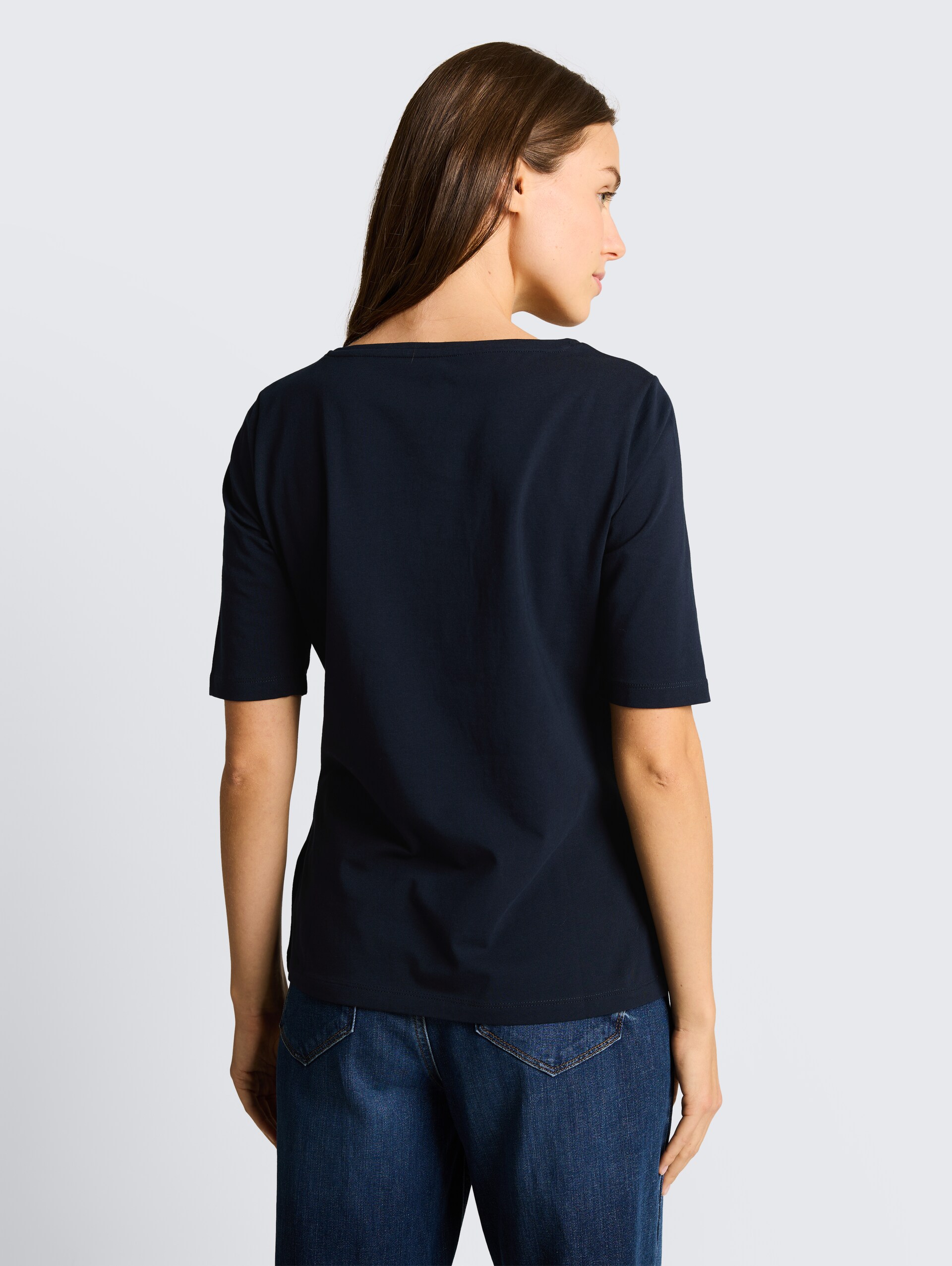 T-shirt with print - sky captain blue - Neckline model-back view