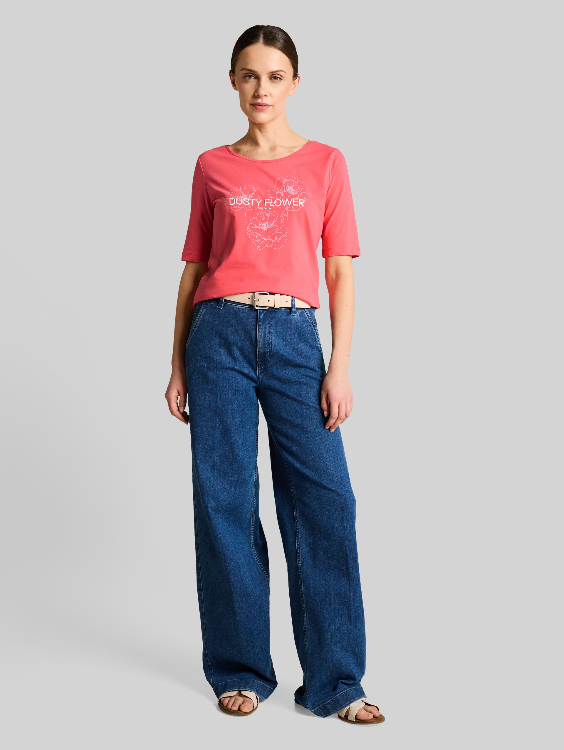 T-Shirt mit Print - soft coral pink - Model-Vorderansicht