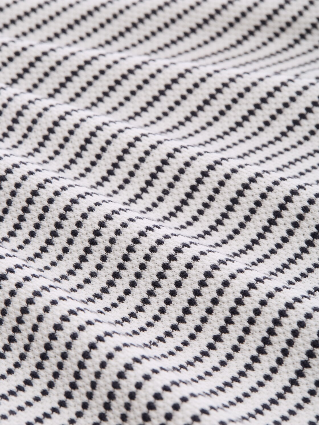 Jacquard T-Shirt aus Baumwolle - navy offwhite structure stripe - Material-Ansicht