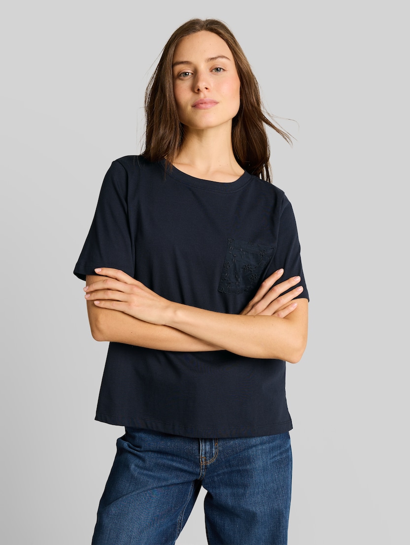 Boxy Fit T-Shirt mit Brusttasche von Women, sky captain blue