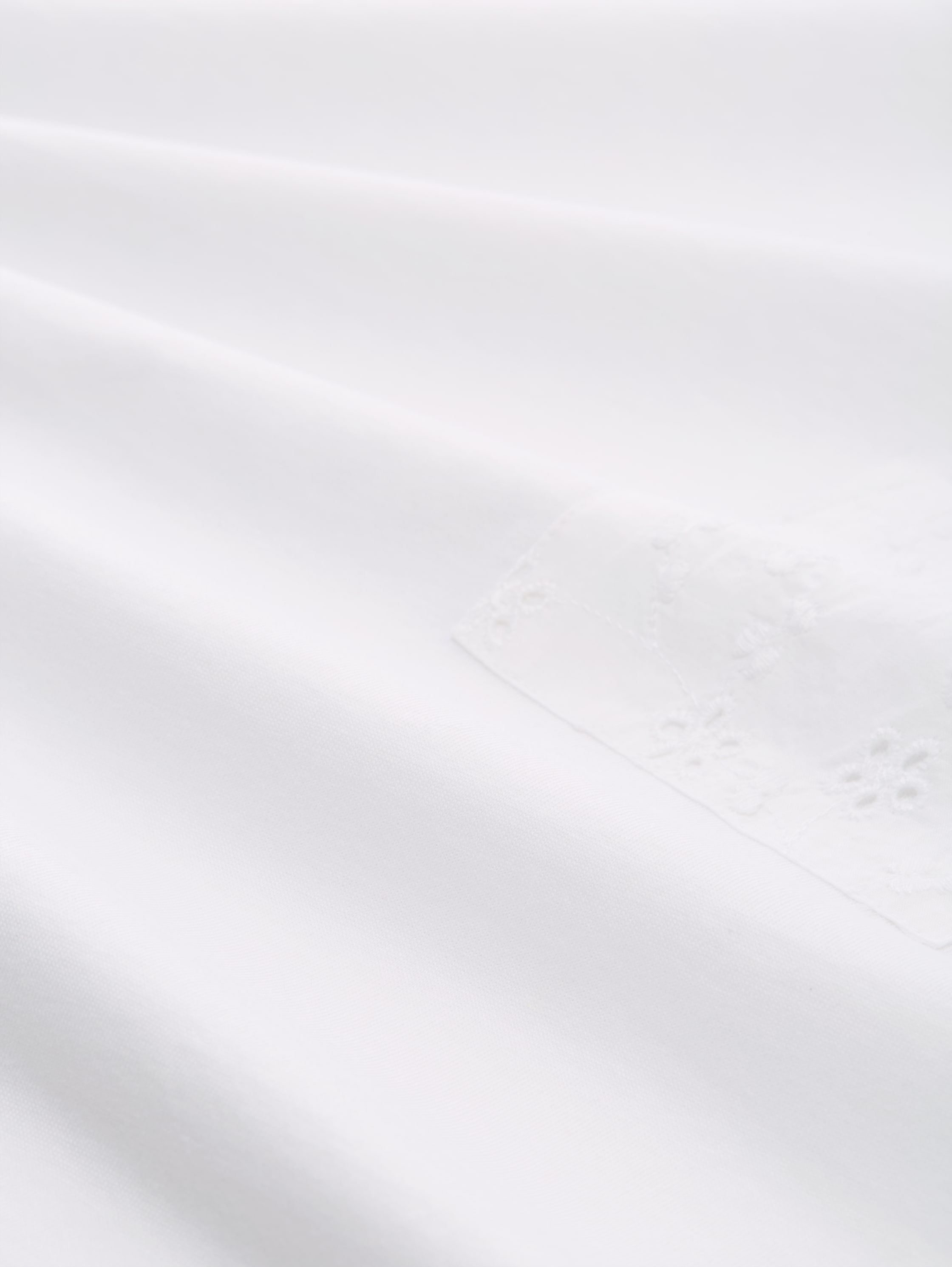 Boxy Fit T-Shirt mit Brusttasche - white - 