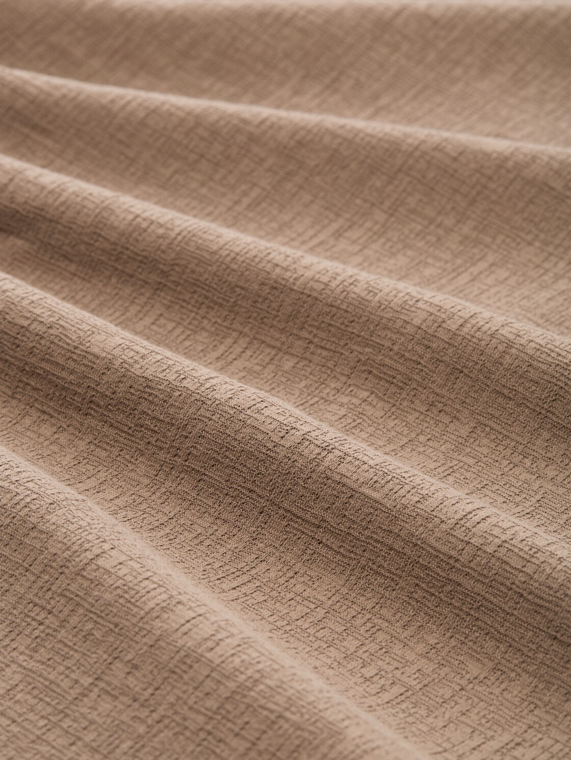 Loose Fit T-Shirt mit Reverskragen - taupe grey - Material-Ansicht