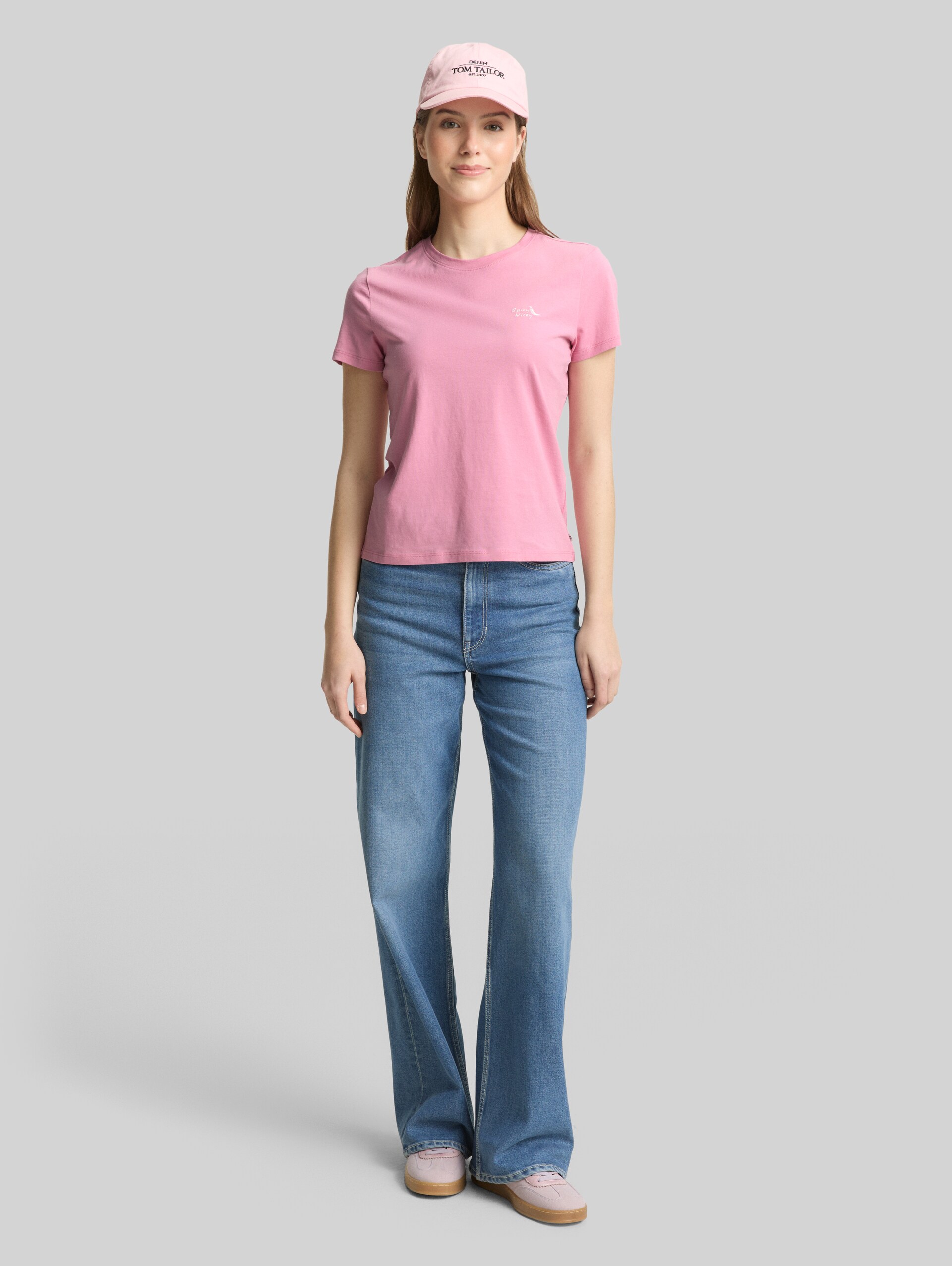 T-shirt brodé - Soft Blush Rose - Vue de face du modèle