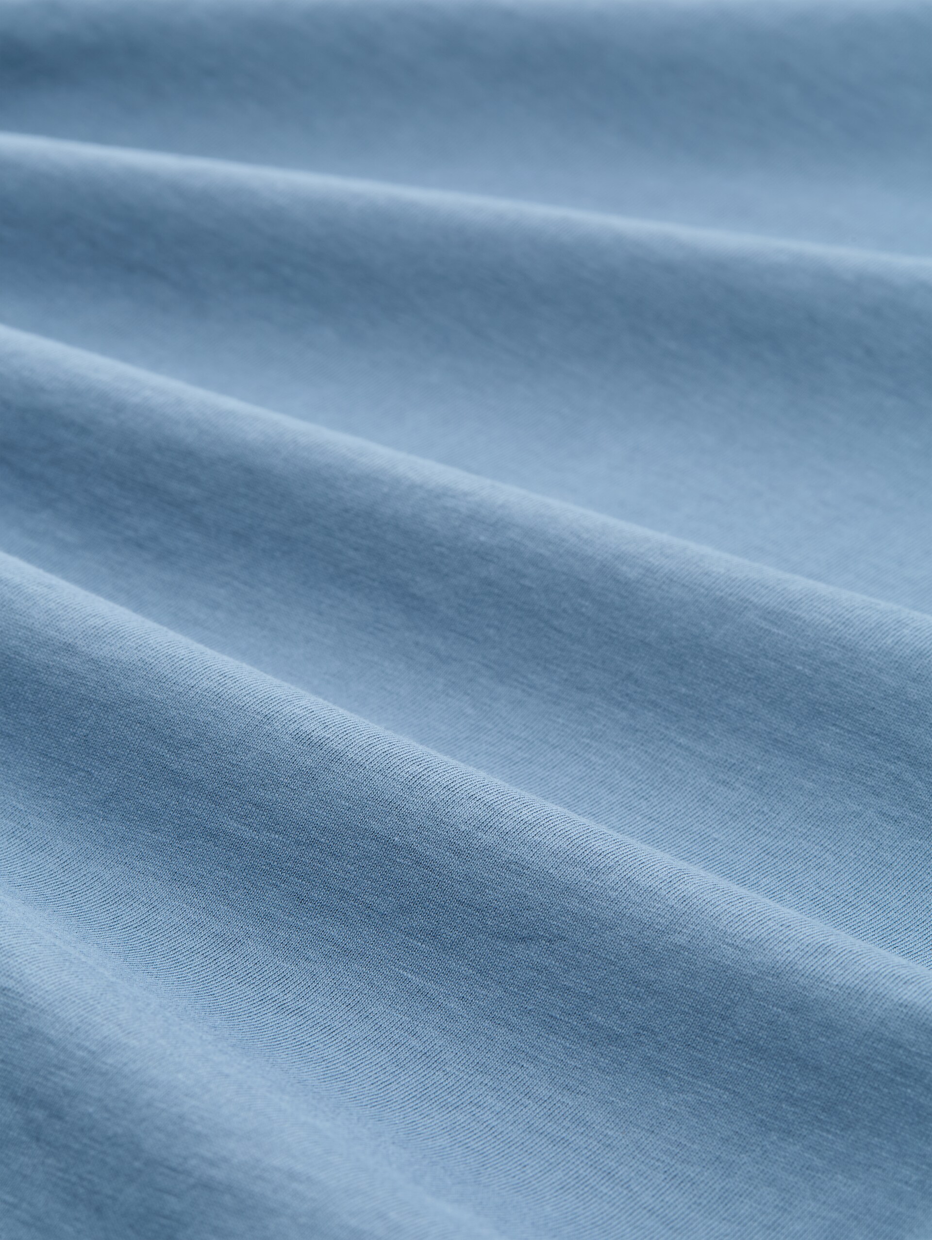 T-Shirt mit Stickerei - spring lake blue - Material-Ansicht