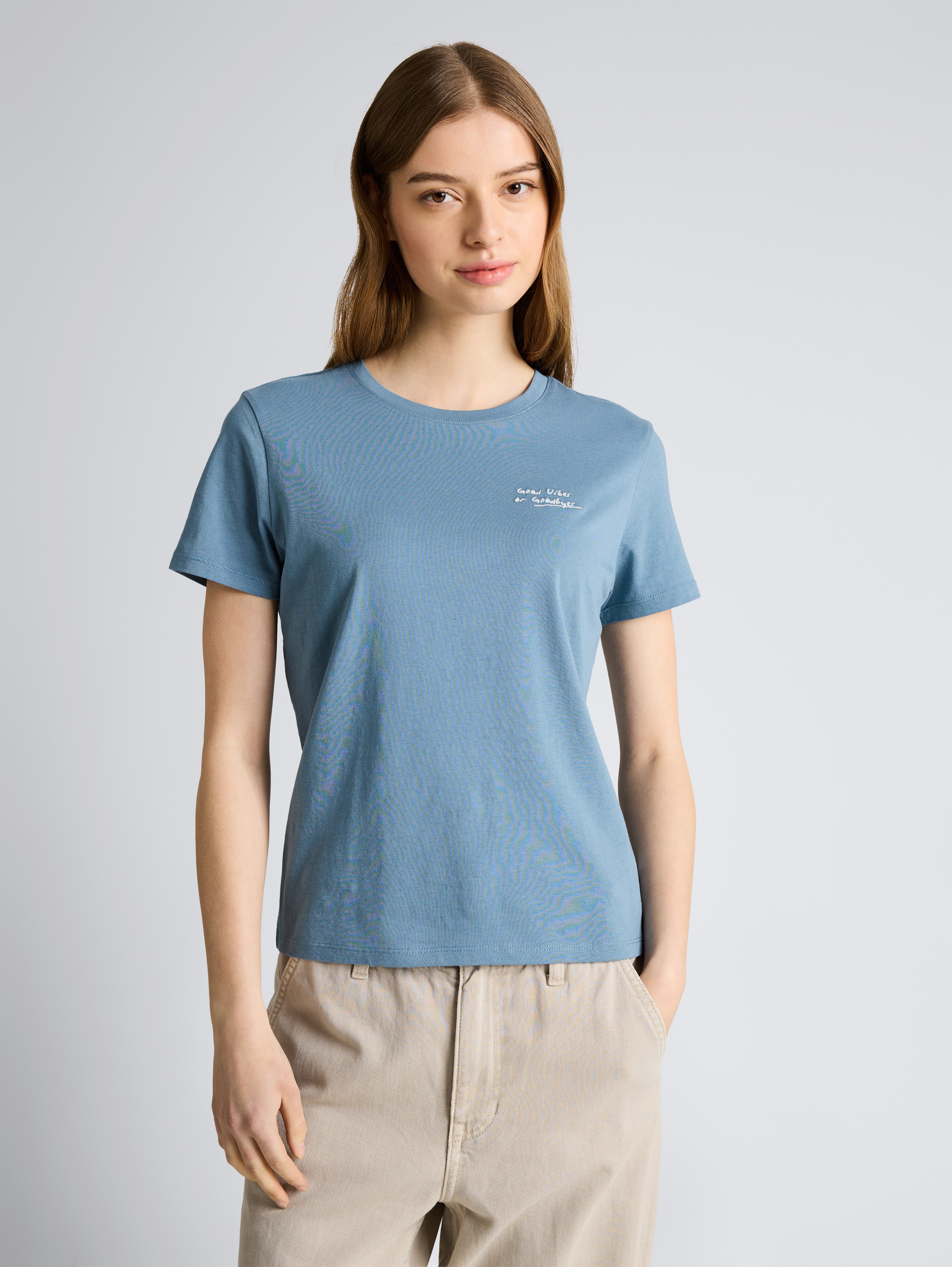 T-Shirt mit Stickerei von Denim Female, spring lake blue