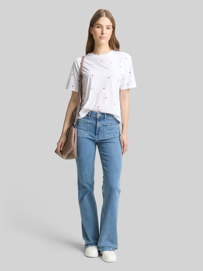 Boxy Fit T-Shirt mit Stickereien von Denim Female, white red heart embroidery