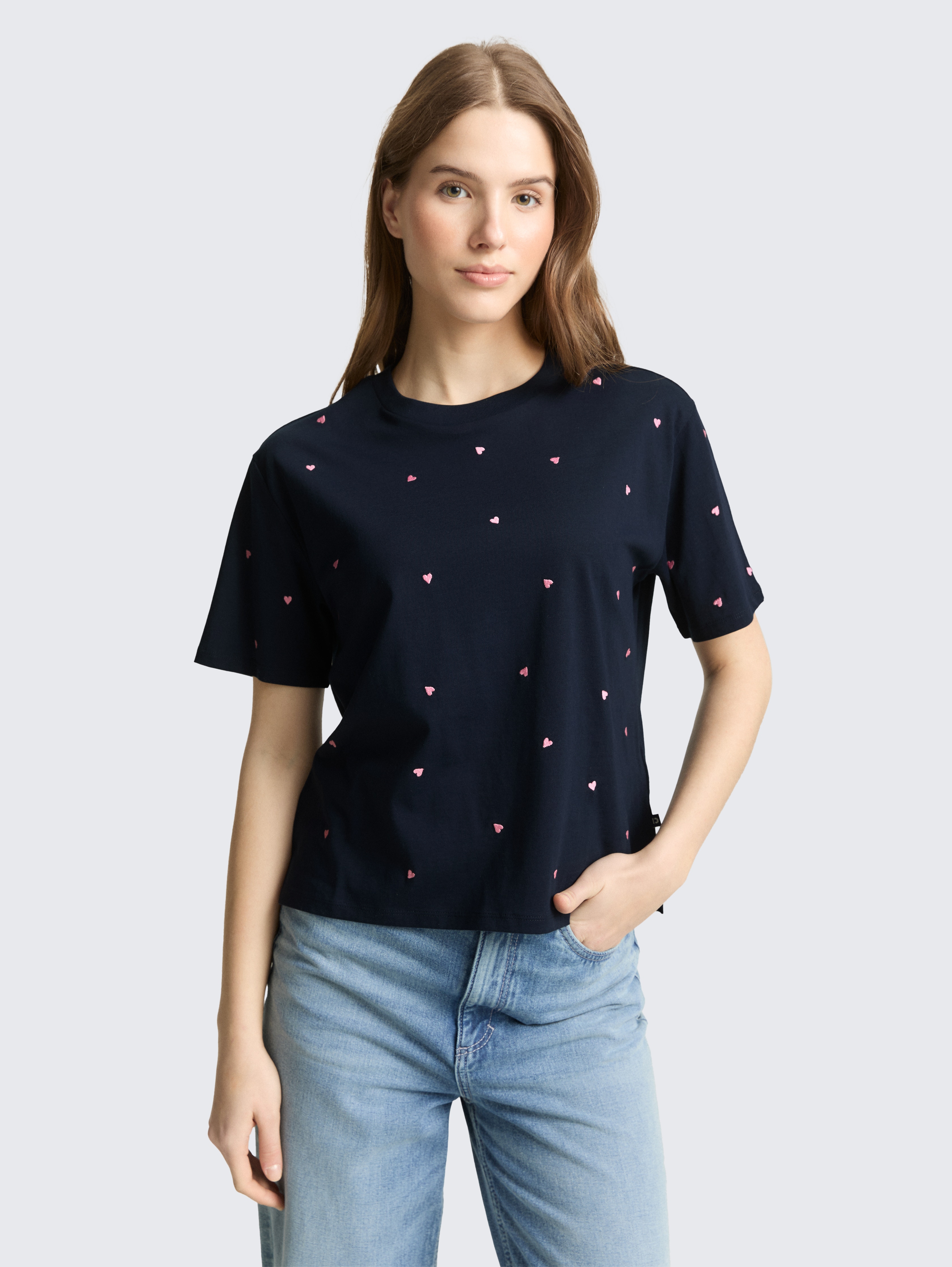 Boxy Fit T-Shirt mit Stickereien von Denim Female, navy pink heart embroidery