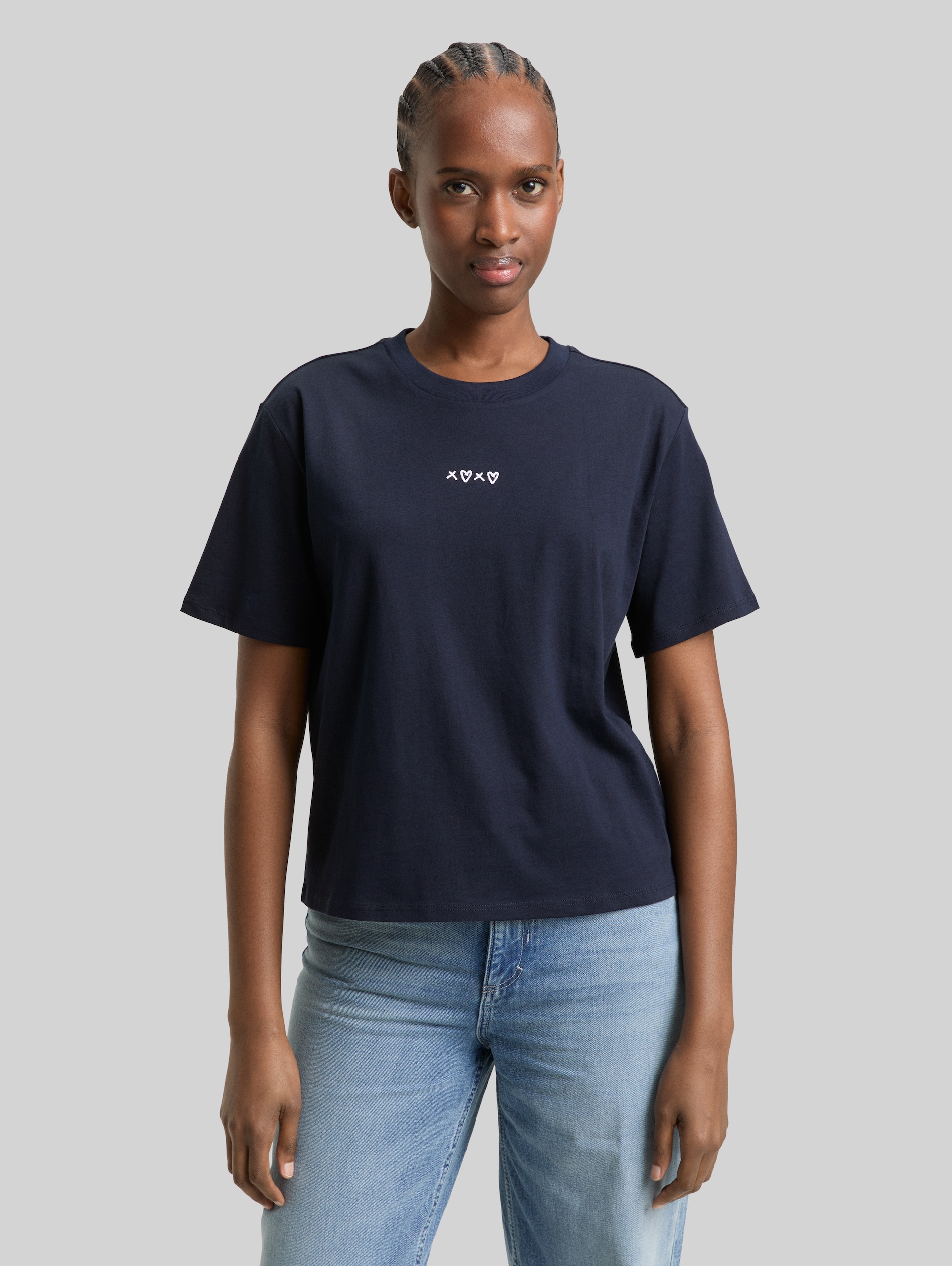 Boxy-fit T-shirt with embroidery - sky captain blue - Neckline model front view