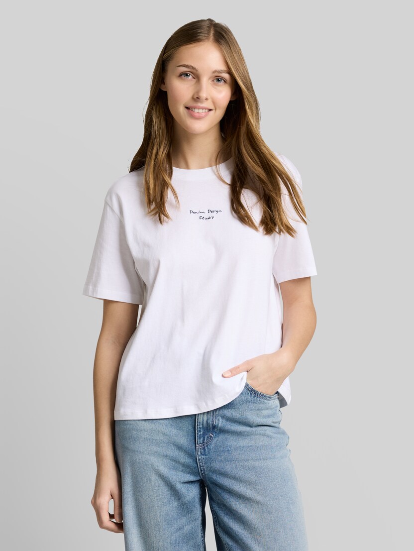 T-shirt met boxy pasvorm en borduursel door Denim Female, White
